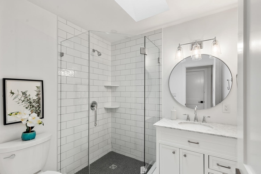 Winchester, Massachusetts, 01890, United States, 6 Bedrooms Bedrooms, ,5 BathroomsBathrooms,Residential,For Sale,1940960