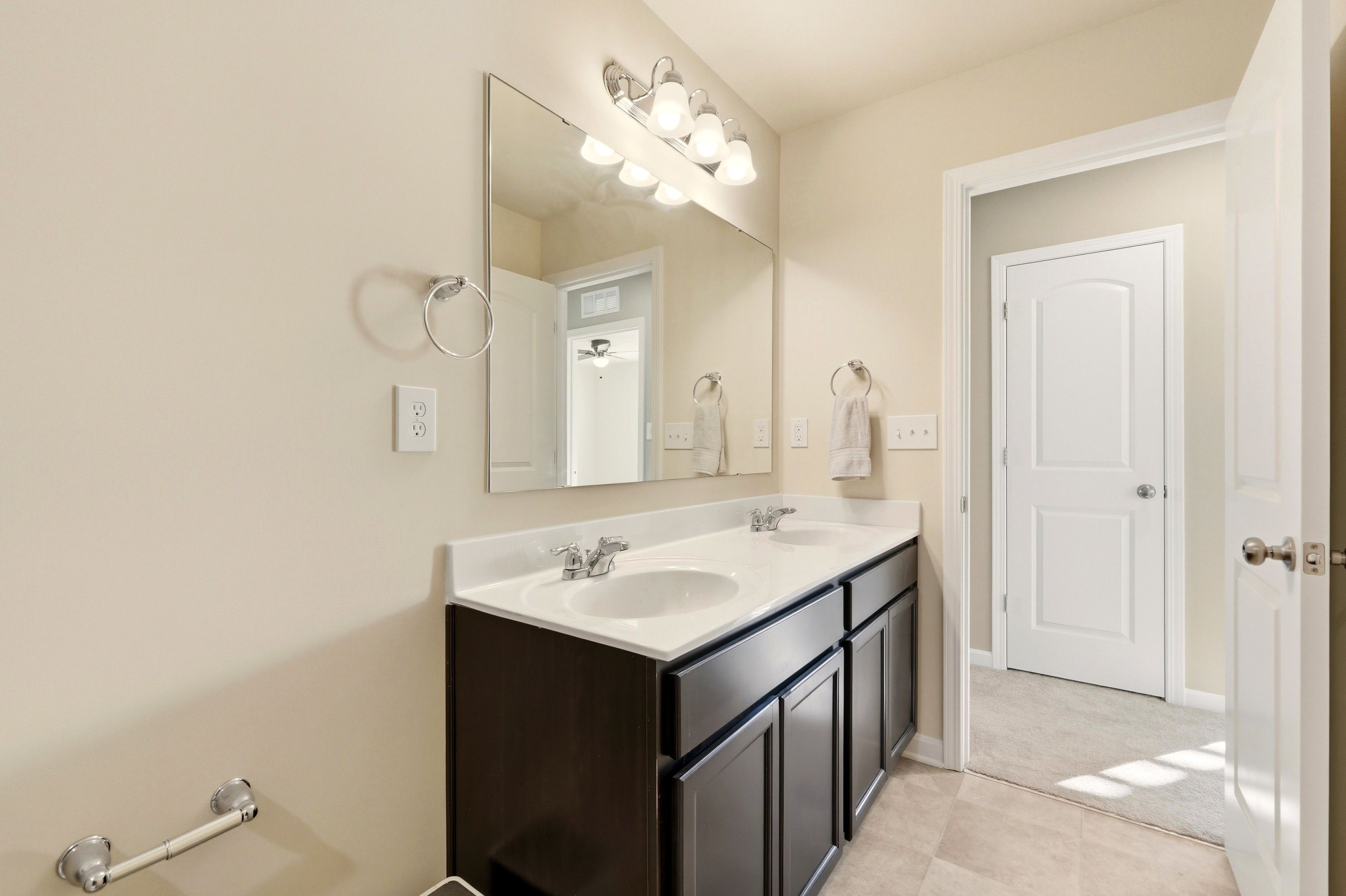  4009 Mosswood Lane, Louisville, KY 40291 - 物件實景