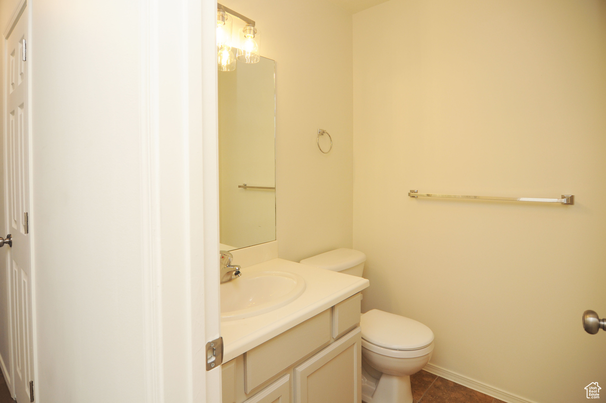 Clinton, Utah, 84015, United States, 4 Bedrooms Bedrooms, ,3 BathroomsBathrooms,Residential,For Sale,1970370