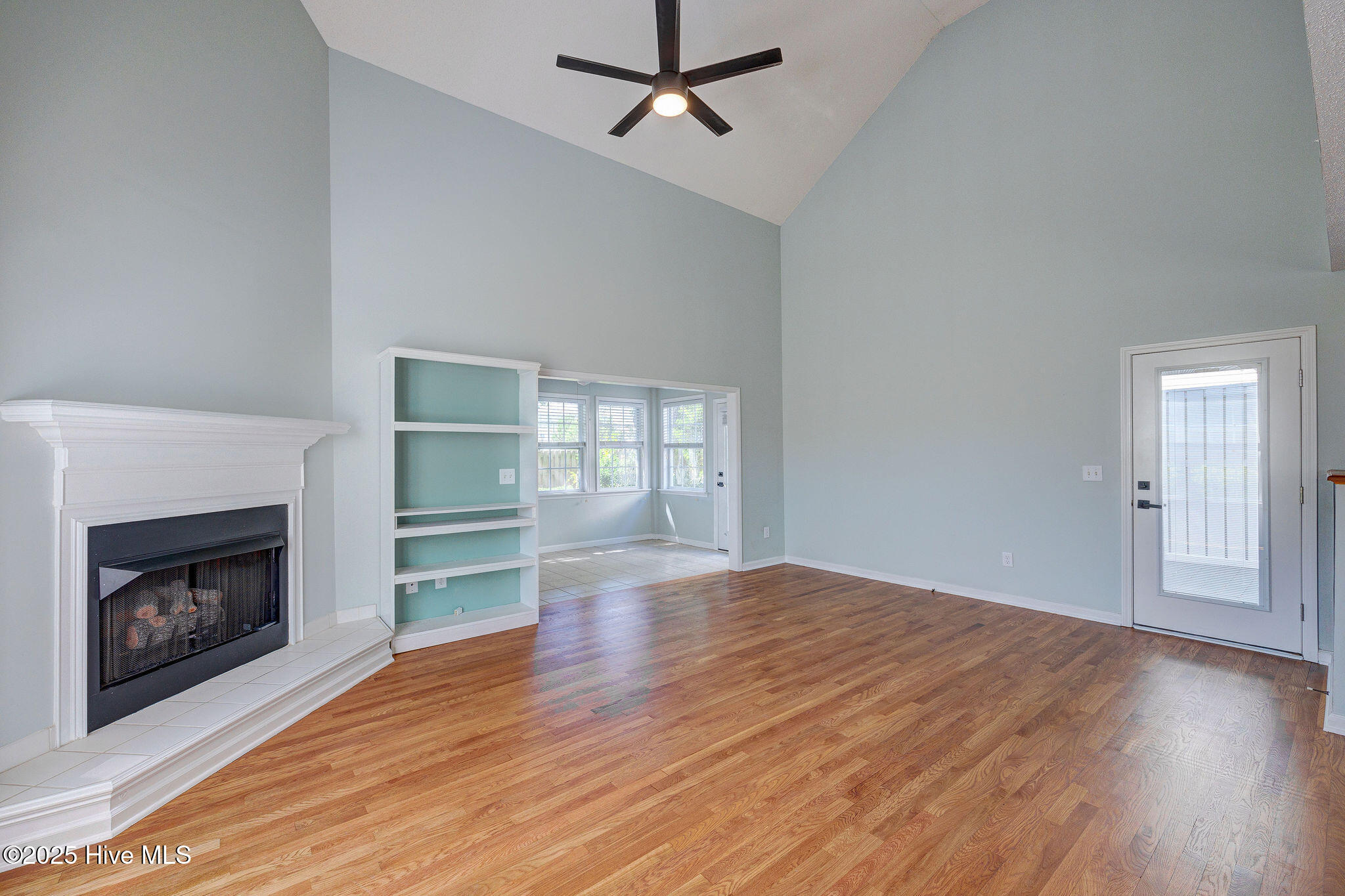 Carolina Beach, North Carolina, 28428, United States, 2 Bedrooms Bedrooms, ,2 BathroomsBathrooms,Residential,For Sale,1956851