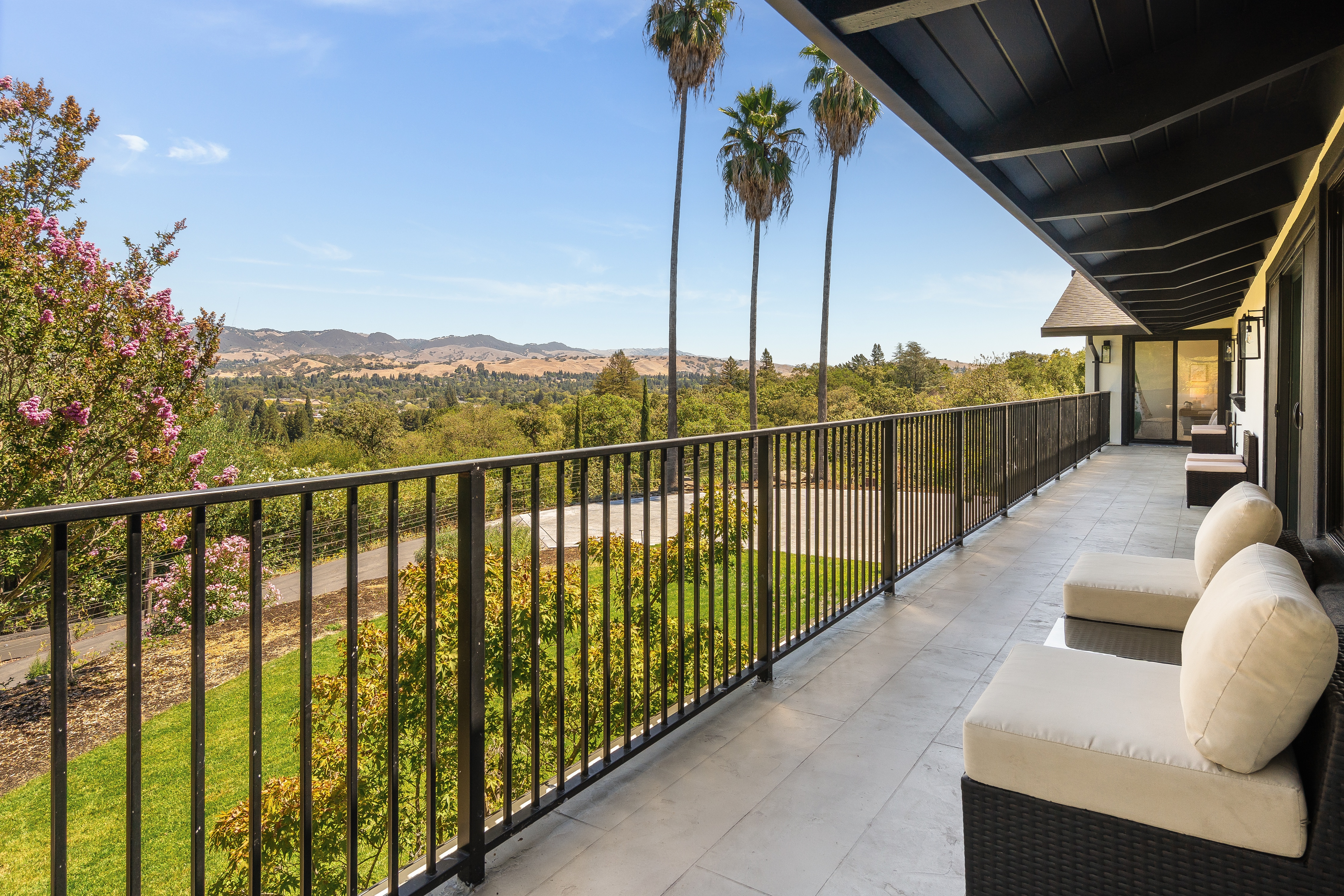  The Best of Montcrest: Westside Danville’s  “Home on Top of the Ridge? - 物件實景