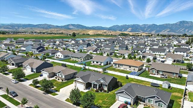 Hyrum, Utah, 84319, United States, 5 Bedrooms Bedrooms, ,3 BathroomsBathrooms,Residential,For Sale,1975409