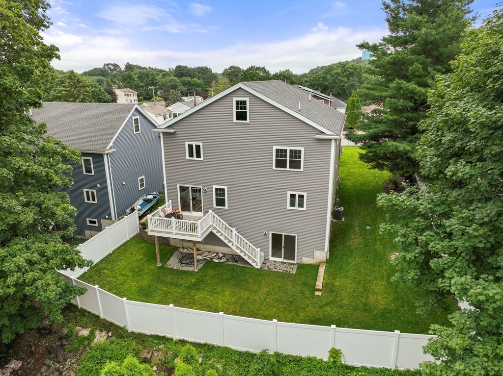 Waltham, Massachusetts, 02453, United States, 4 Bedrooms Bedrooms, ,5 BathroomsBathrooms,Residential,For Sale,1927253