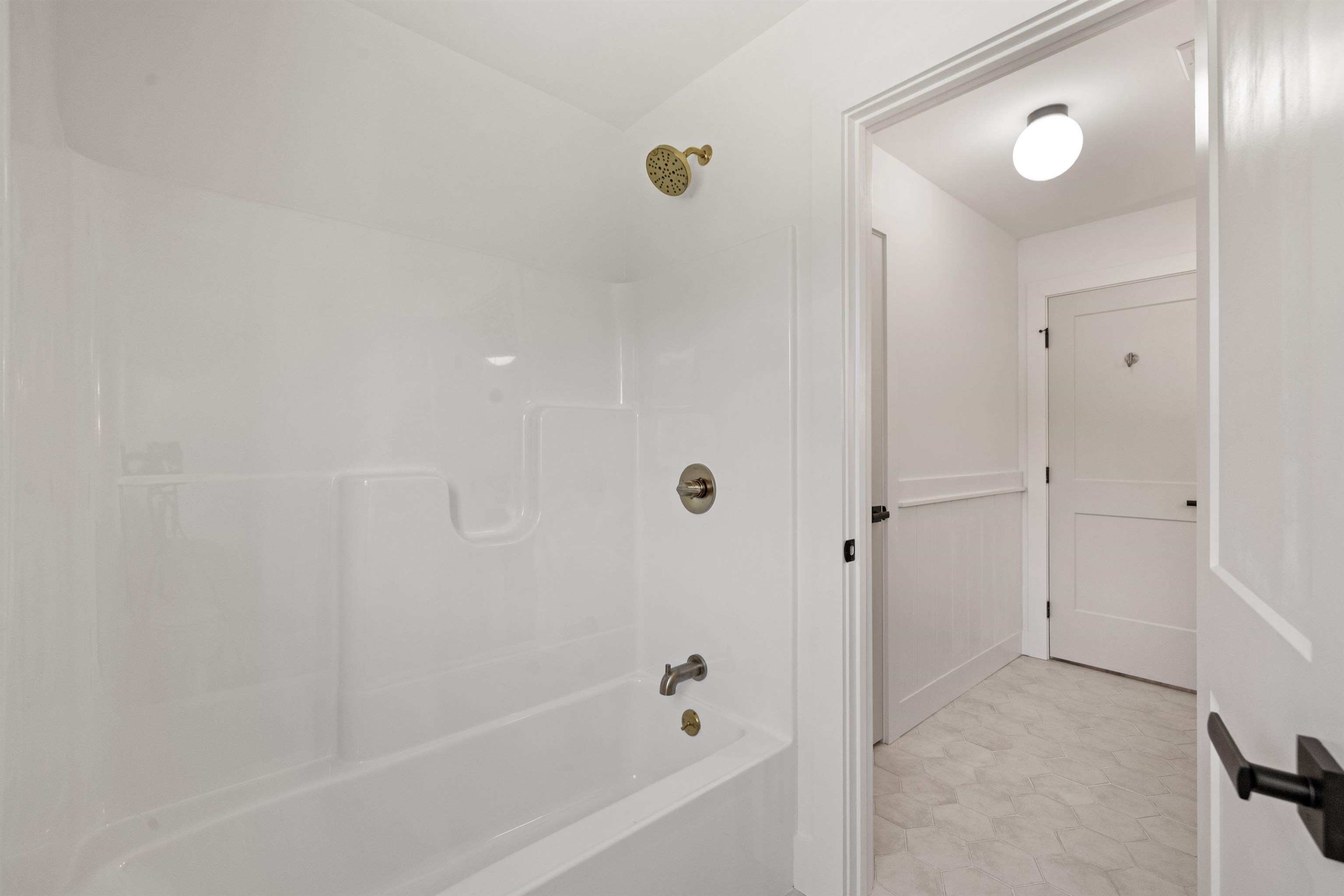 Sunapee, New Hampshire, 03782, United States, 4 Bedrooms Bedrooms, ,3 BathroomsBathrooms,Residential,For Sale,1918576