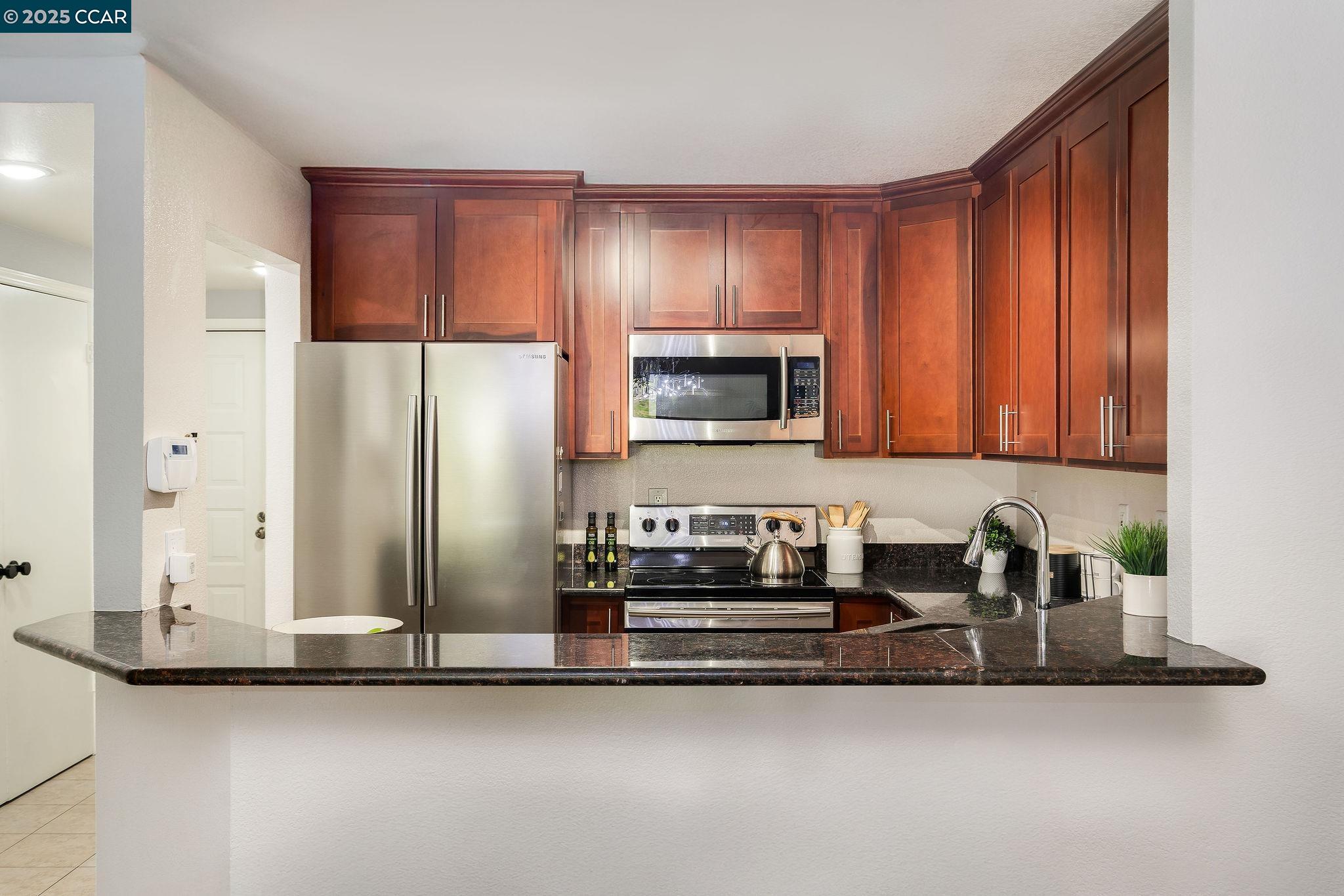 Walnut Creek, California, 94595, United States, 2 Bedrooms Bedrooms, ,1 BathroomBathrooms,Residential,For Sale,1987718