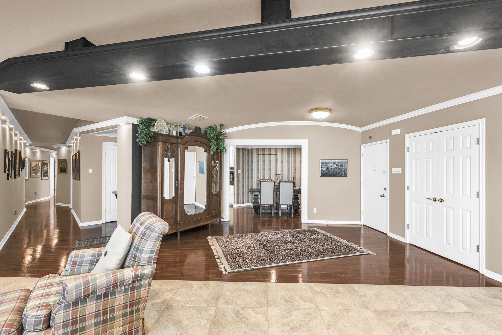 Corpus Christi, Texas, 78401, United States, 3 Bedrooms Bedrooms, ,3 BathroomsBathrooms,Residential,For Sale,1912480