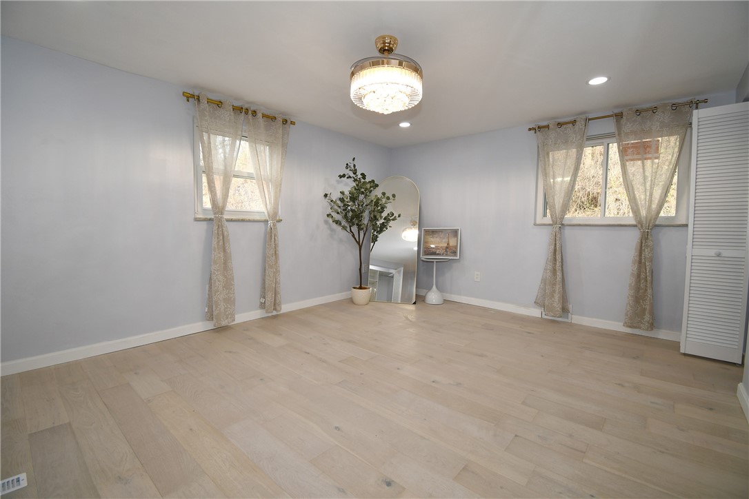 Squirrel Hill, Pennsylvania, 15217, United States, 4 Bedrooms Bedrooms, ,4 BathroomsBathrooms,Residential,For Sale,1999075