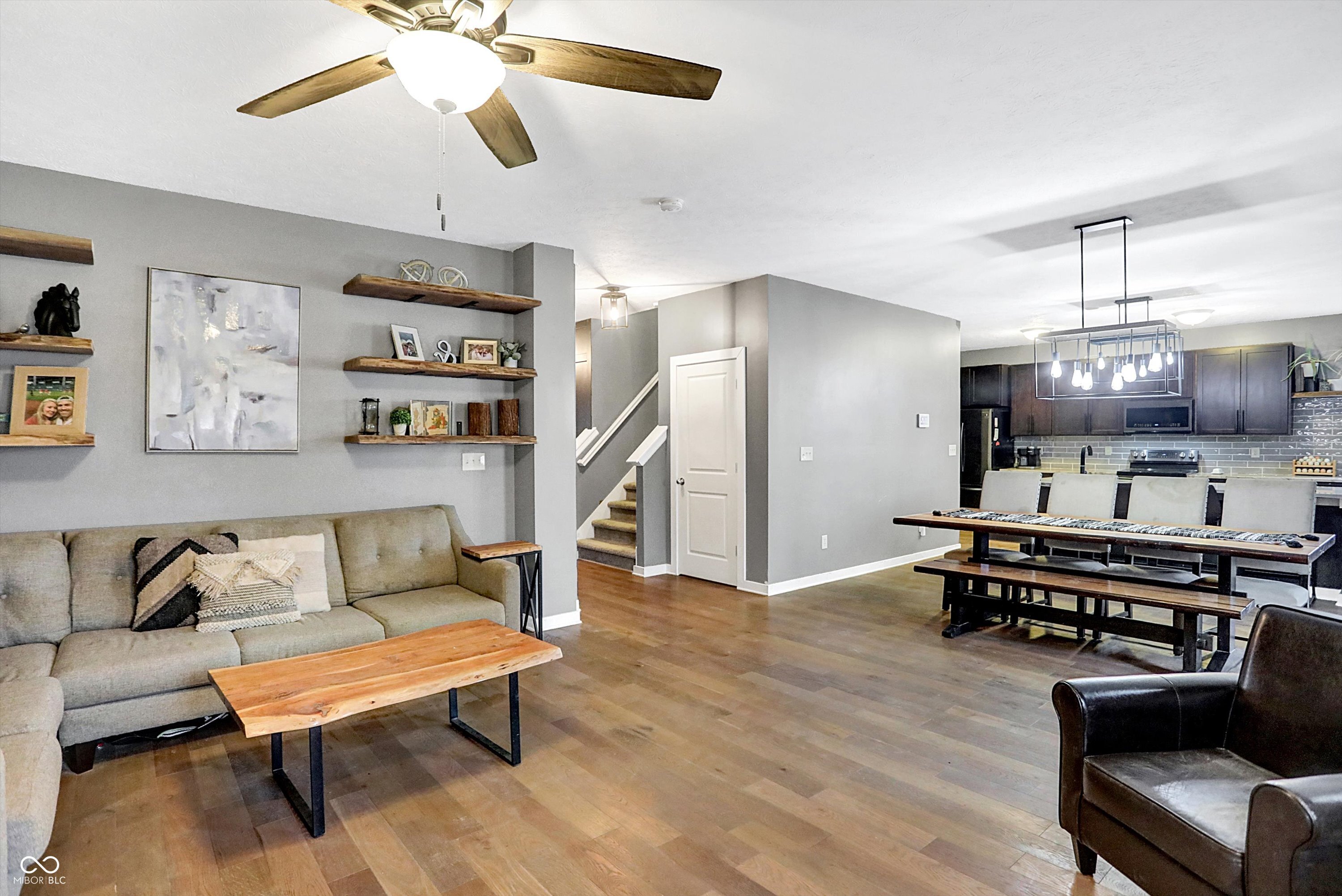 Franklin, Indiana, 46131, United States, 6 Bedrooms Bedrooms, ,4 BathroomsBathrooms,Residential,For Sale,1978604