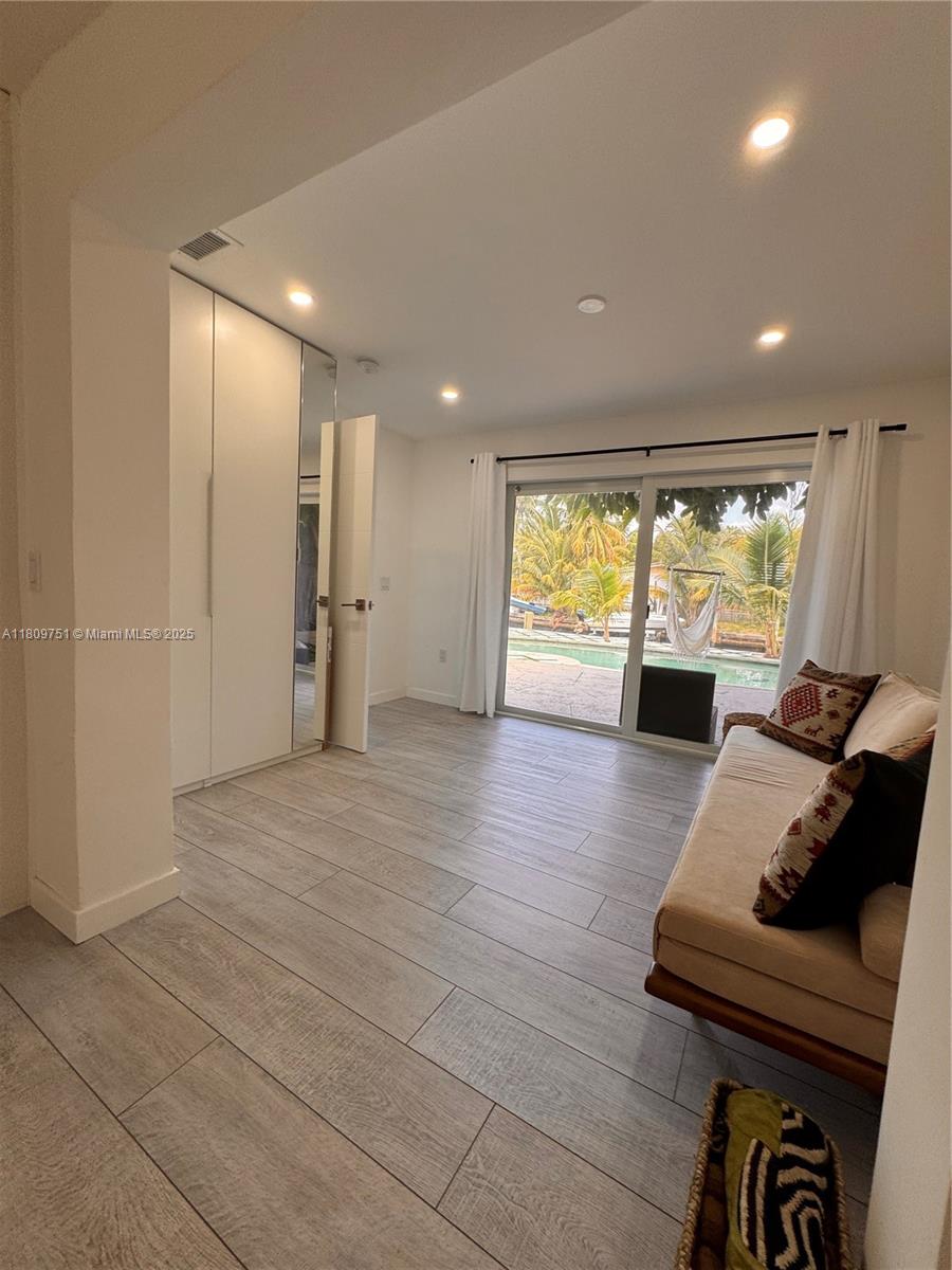 Pompano Beach, Florida, 33060, United States, 2 Bedrooms Bedrooms, ,2 BathroomsBathrooms,Residential,For Sale,1829168
