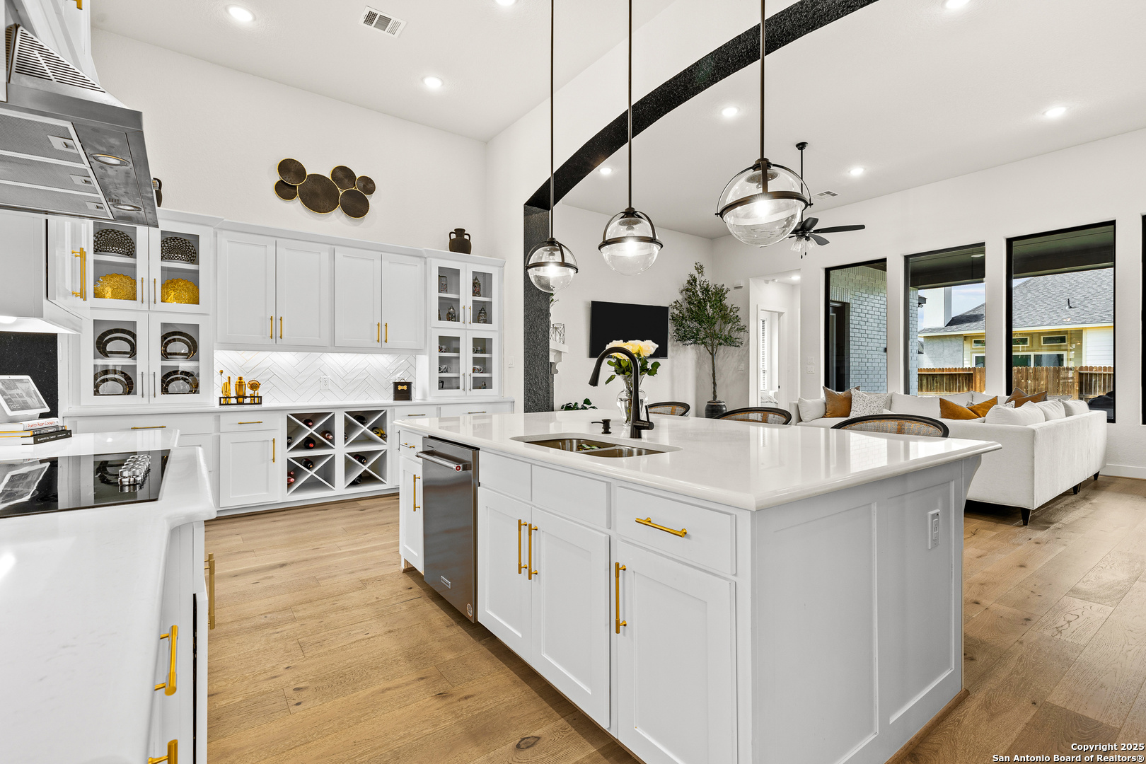 Cibolo, Texas, 78108, United States, 4 Bedrooms Bedrooms, ,4 BathroomsBathrooms,Residential,For Sale,1982073