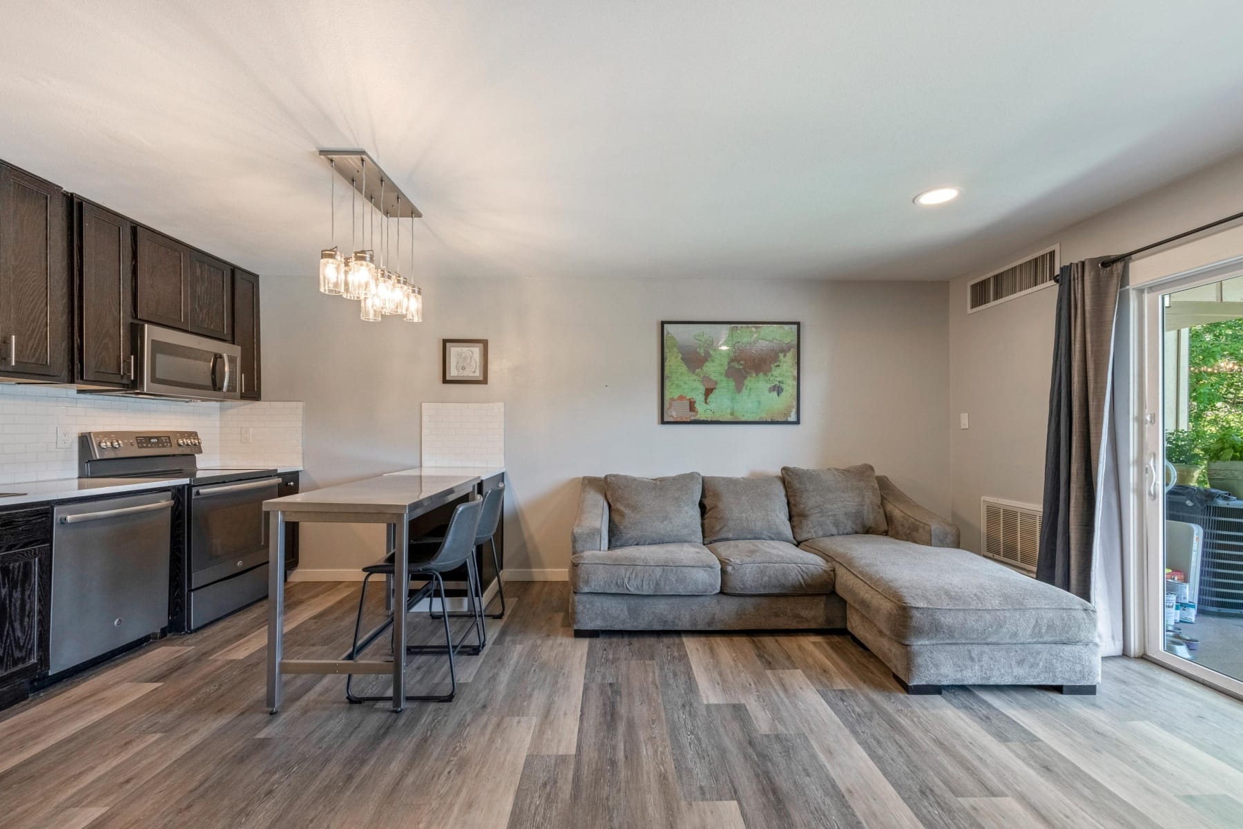  1565 NW Wall Street #232-233 Bend, OR 97703 - 物件實景