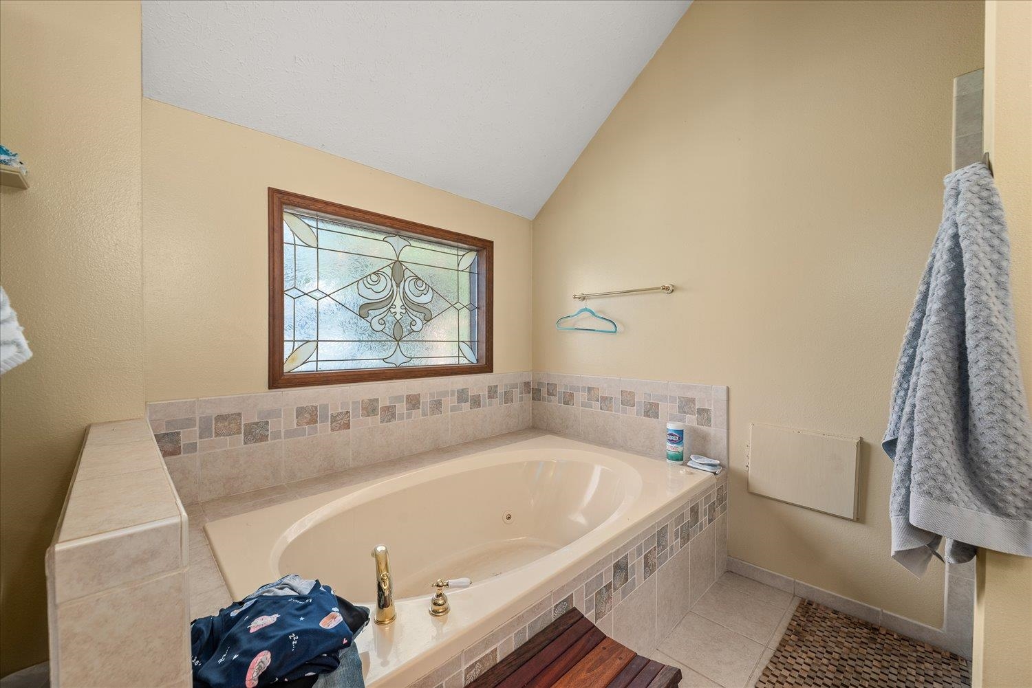 Spokane, Washington, 99208, United States, 5 Bedrooms Bedrooms, ,4 BathroomsBathrooms,Residential,For Sale,1979653