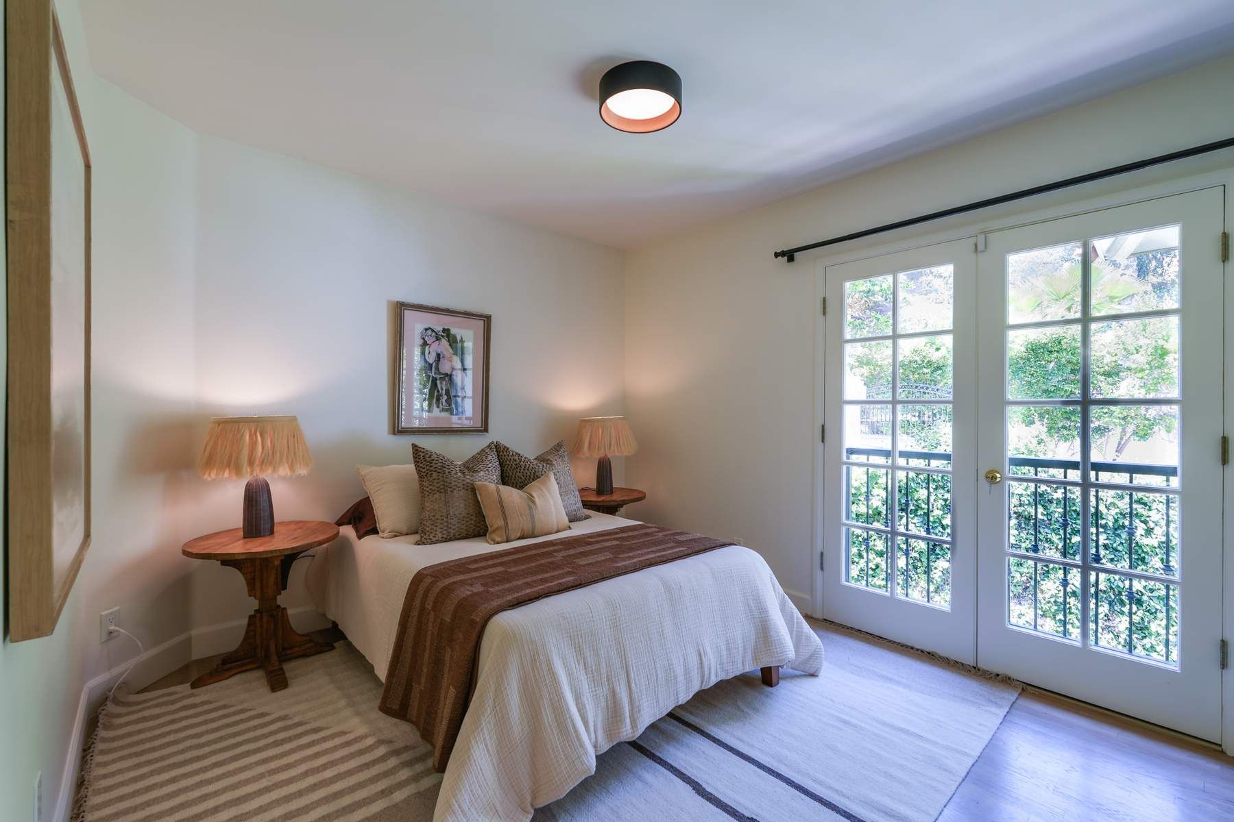  2216 East Live Oak Drive - 物件實景