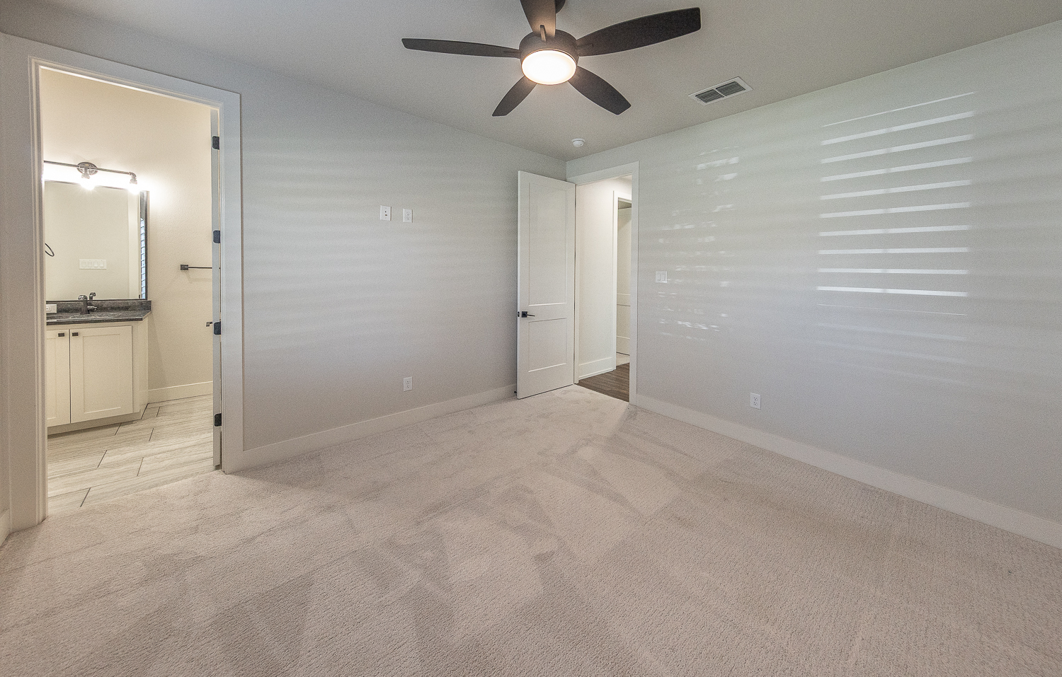 Lubbock, Texas, 79424, United States, 4 Bedrooms Bedrooms, ,5 BathroomsBathrooms,Residential,For Sale,1901517
