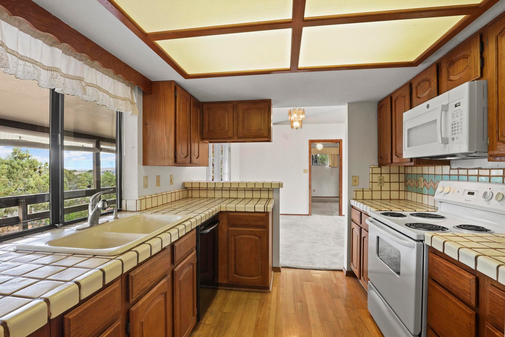 Payson, Arizona, 85541, United States, 5 Bedrooms Bedrooms, ,3 BathroomsBathrooms,Residential,For Sale,1805847