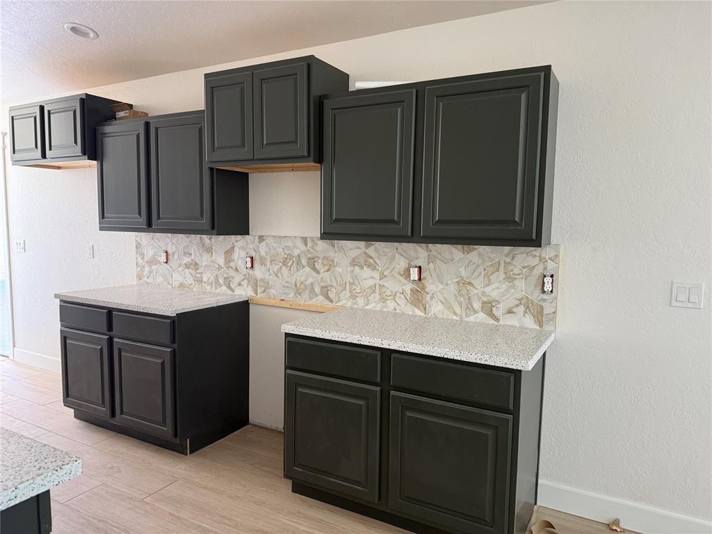 Altus, Oklahoma, 73521, United States, 4 Bedrooms Bedrooms, ,3 BathroomsBathrooms,Residential,For Sale,1980634