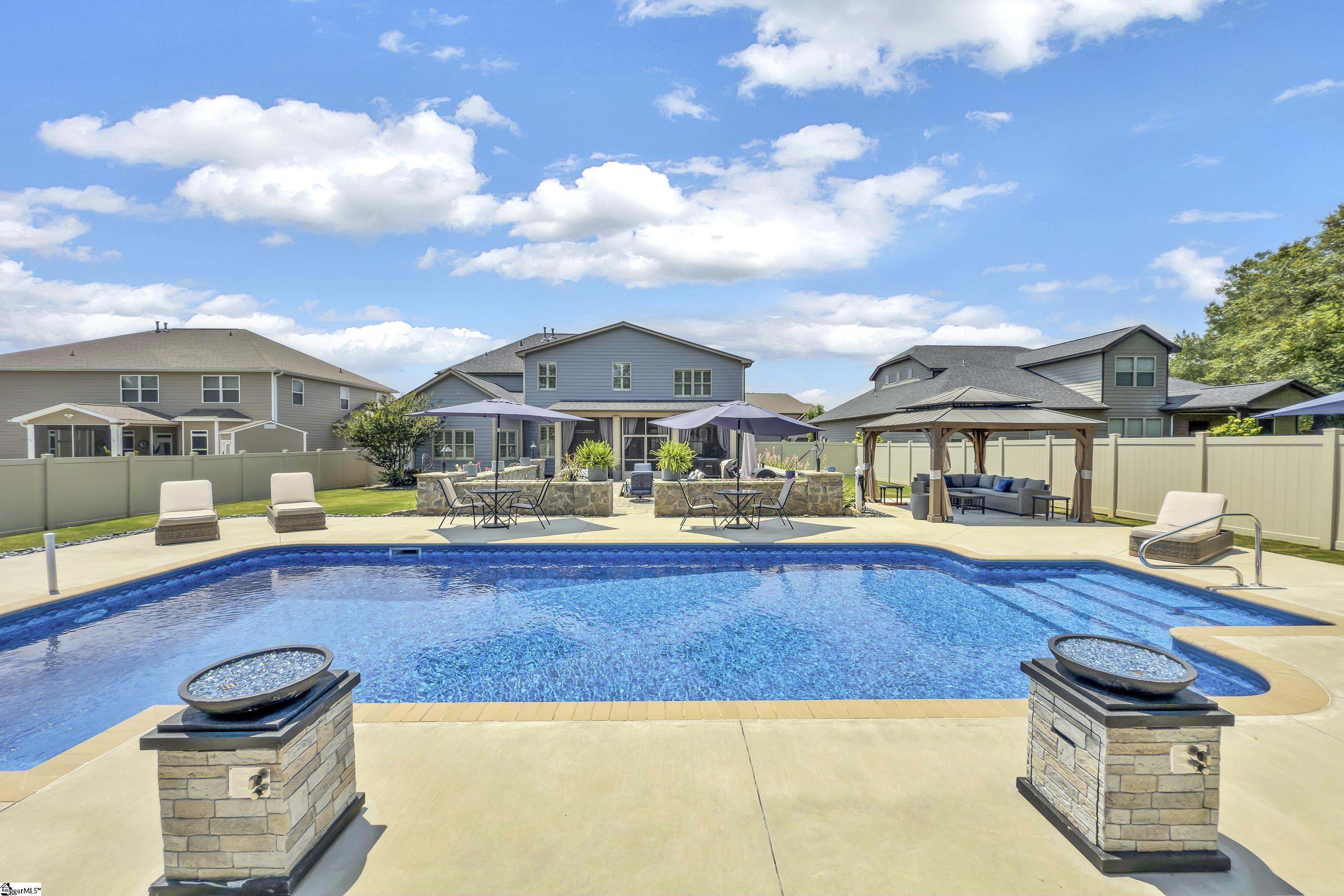 Simpsonville, South Carolina, 29681, United States, 5 Bedrooms Bedrooms, ,4 BathroomsBathrooms,Residential,For Sale,1885438