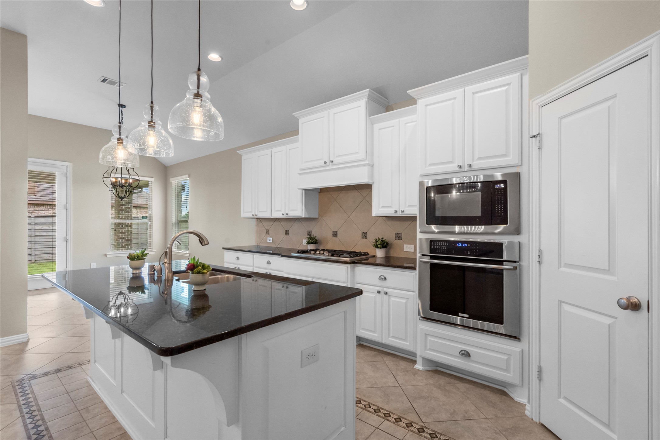 Manvel, Texas, 77578, United States, 4 Bedrooms Bedrooms, ,4 BathroomsBathrooms,Residential,For Sale,1903247