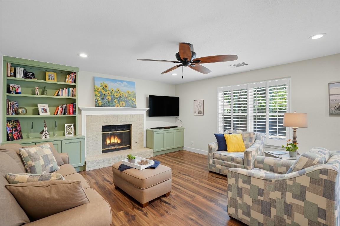Austin, Texas, 78759, United States, 4 Bedrooms Bedrooms, ,3 BathroomsBathrooms,Residential,For Sale,1949836