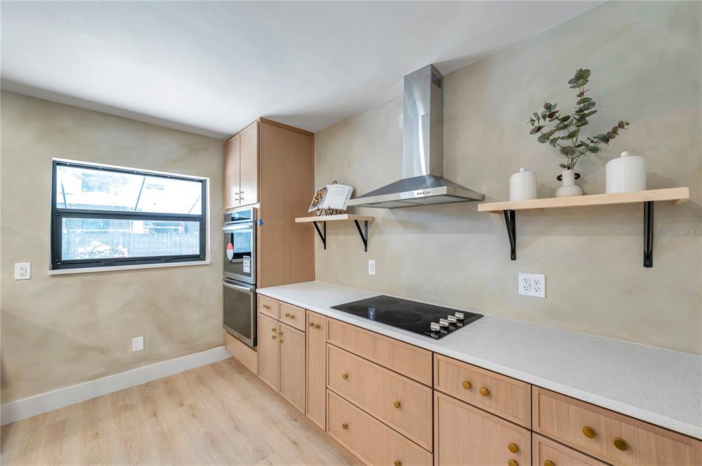 Tampa, Florida, 33629, United States, 4 Bedrooms Bedrooms, ,3 BathroomsBathrooms,Residential,For Sale,1906896
