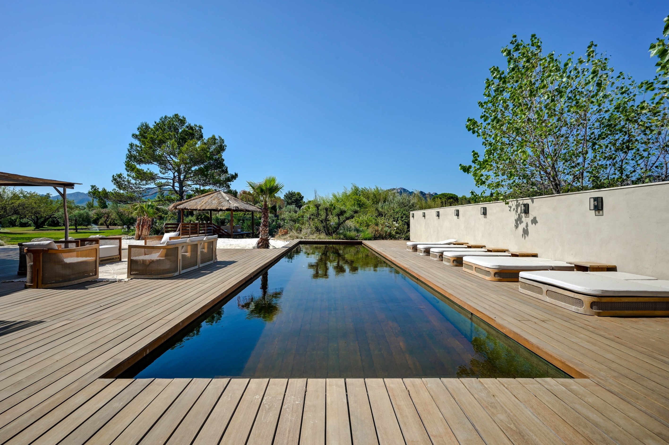  Fully equipped contemporary villa, with views of the Parc naturel régional des … - 物件實景