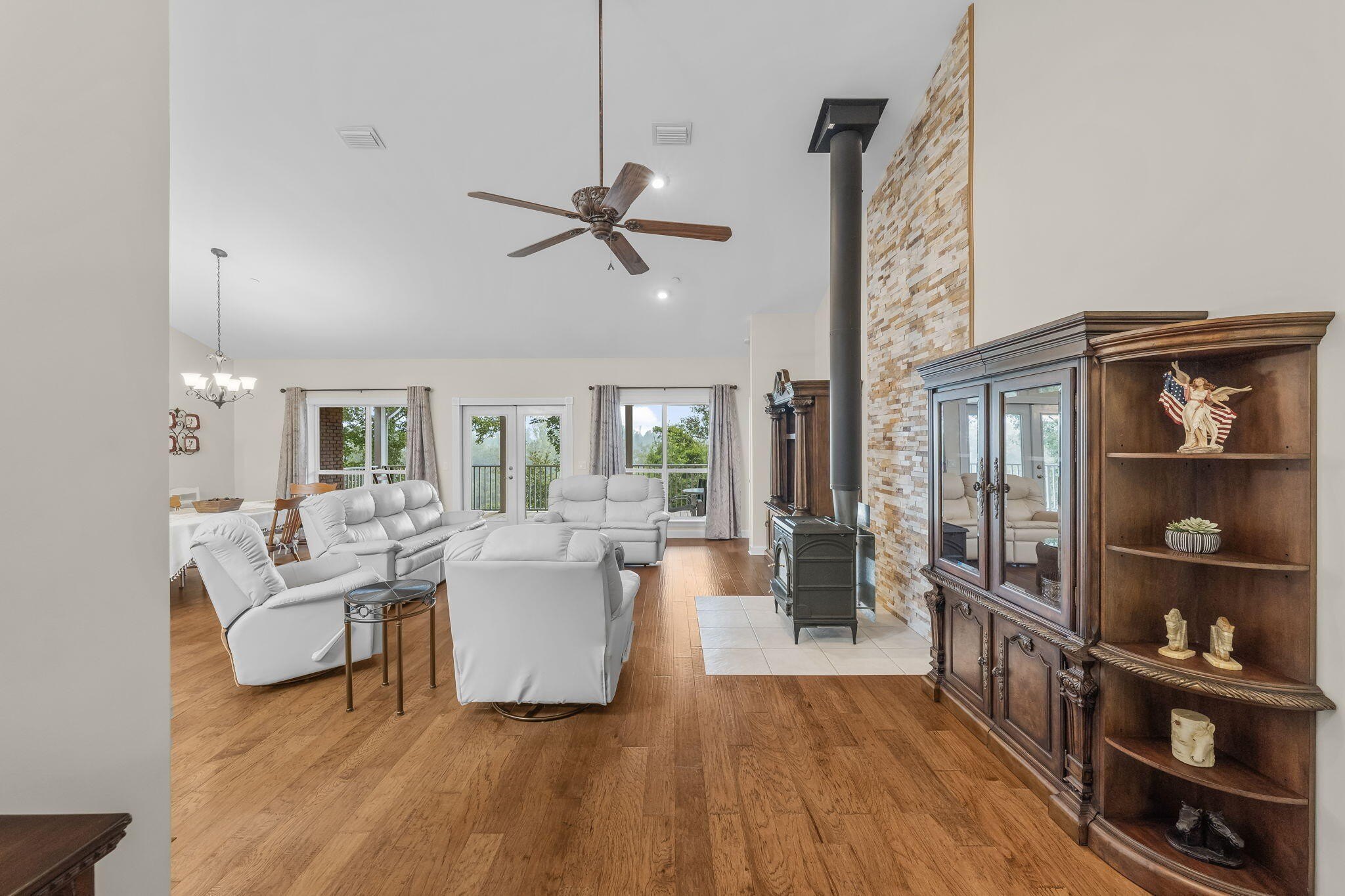 Youngstown, Florida, 32466, United States, 6 Bedrooms Bedrooms, ,6 BathroomsBathrooms,Residential,For Sale,1981831