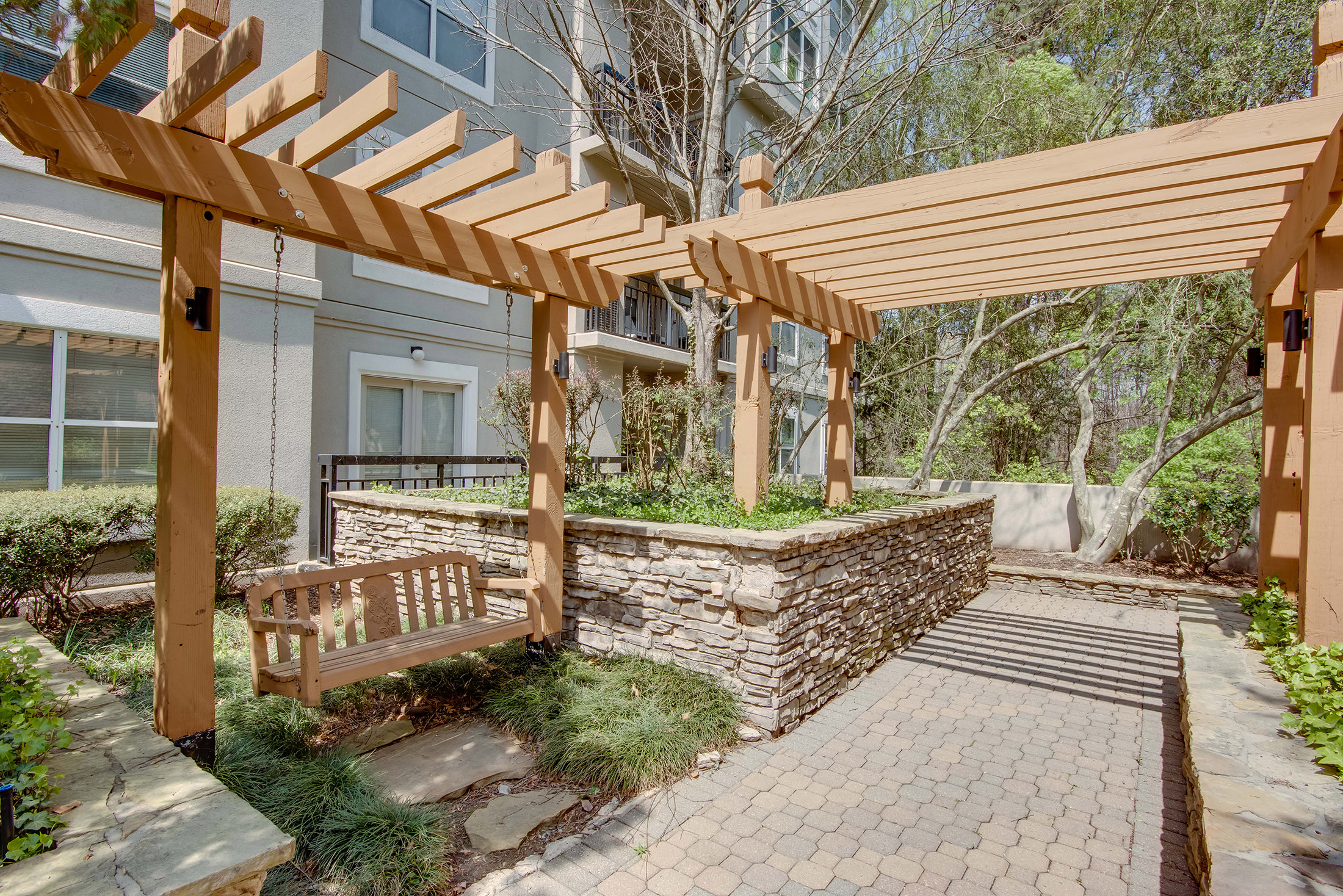  Spacious Corner Unit Condo in Resort-Style Community - 物件實景