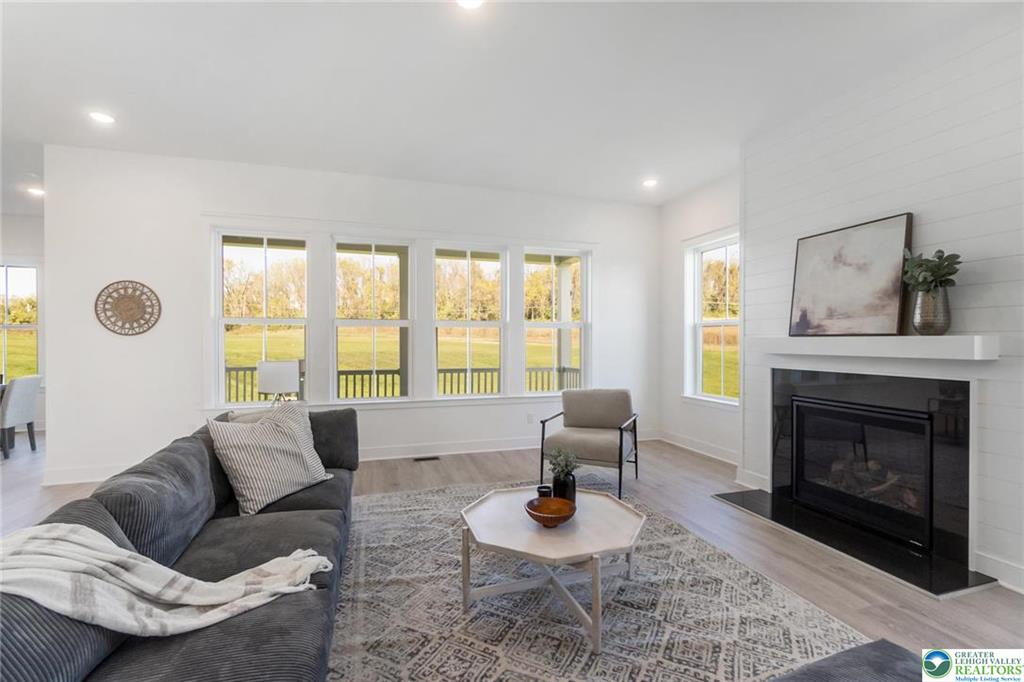 Bethlehem, Pennsylvania, 18017, United States, 6 Bedrooms Bedrooms, ,6 BathroomsBathrooms,Residential,For Sale,1975535