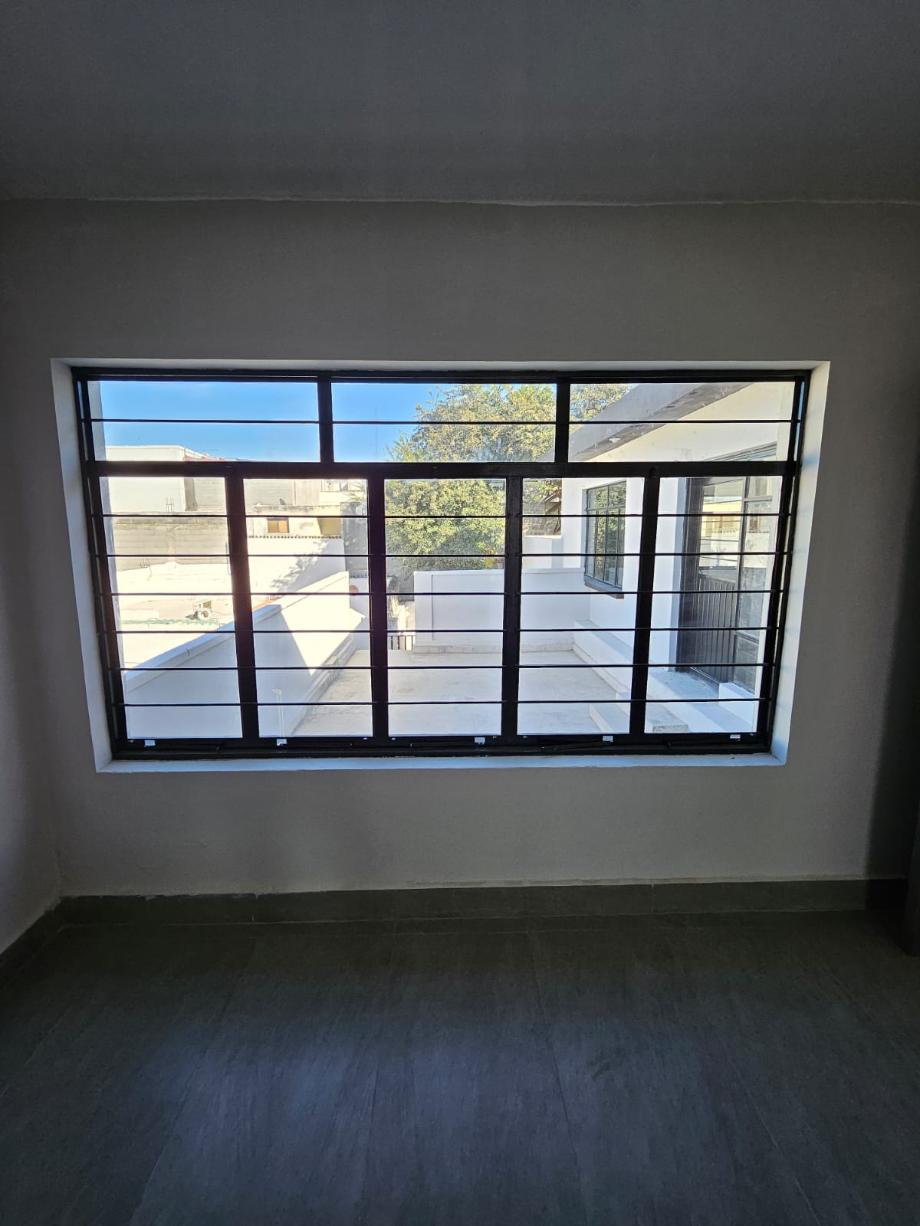 Monterrey, Nuevo León, 64000, Mexico, 6 Bedrooms Bedrooms, ,4 BathroomsBathrooms,Residential,For Sale,1997199