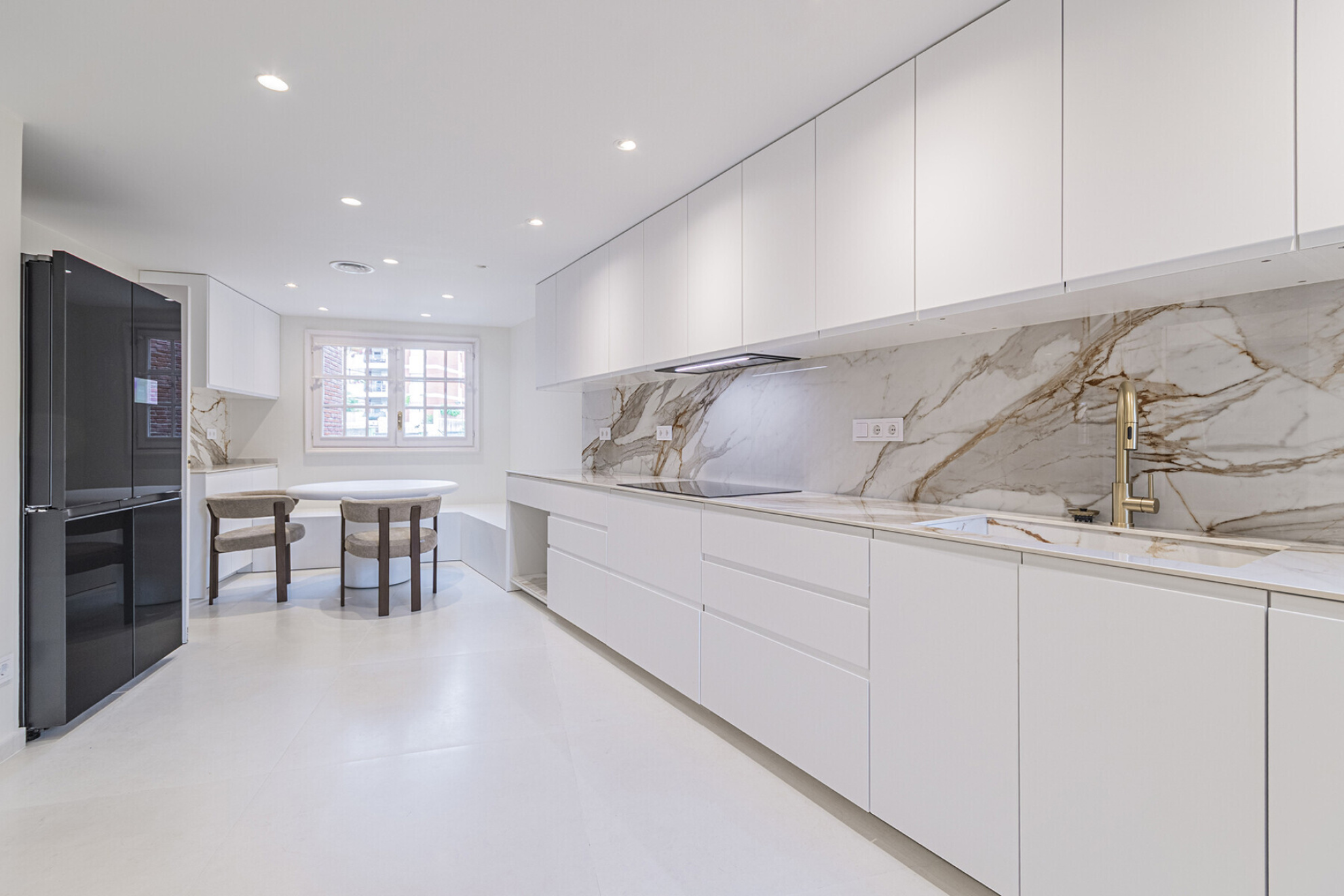  Exclusive apartment with a terrace in a prestigious gated community in Barcelona - 物件實景