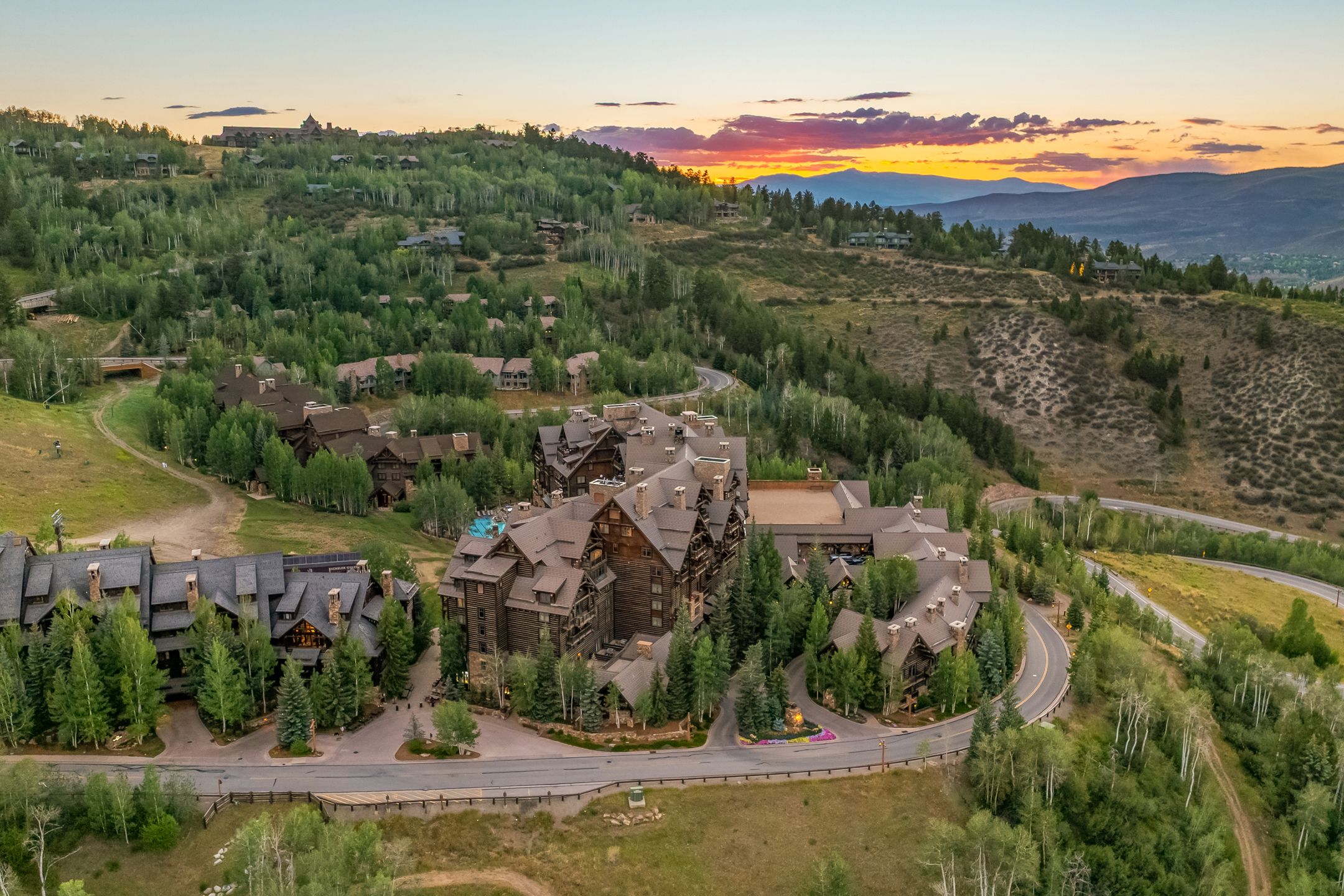  This Extraordinary Penthouse is a Legacy Mountain Residence - 物件實景