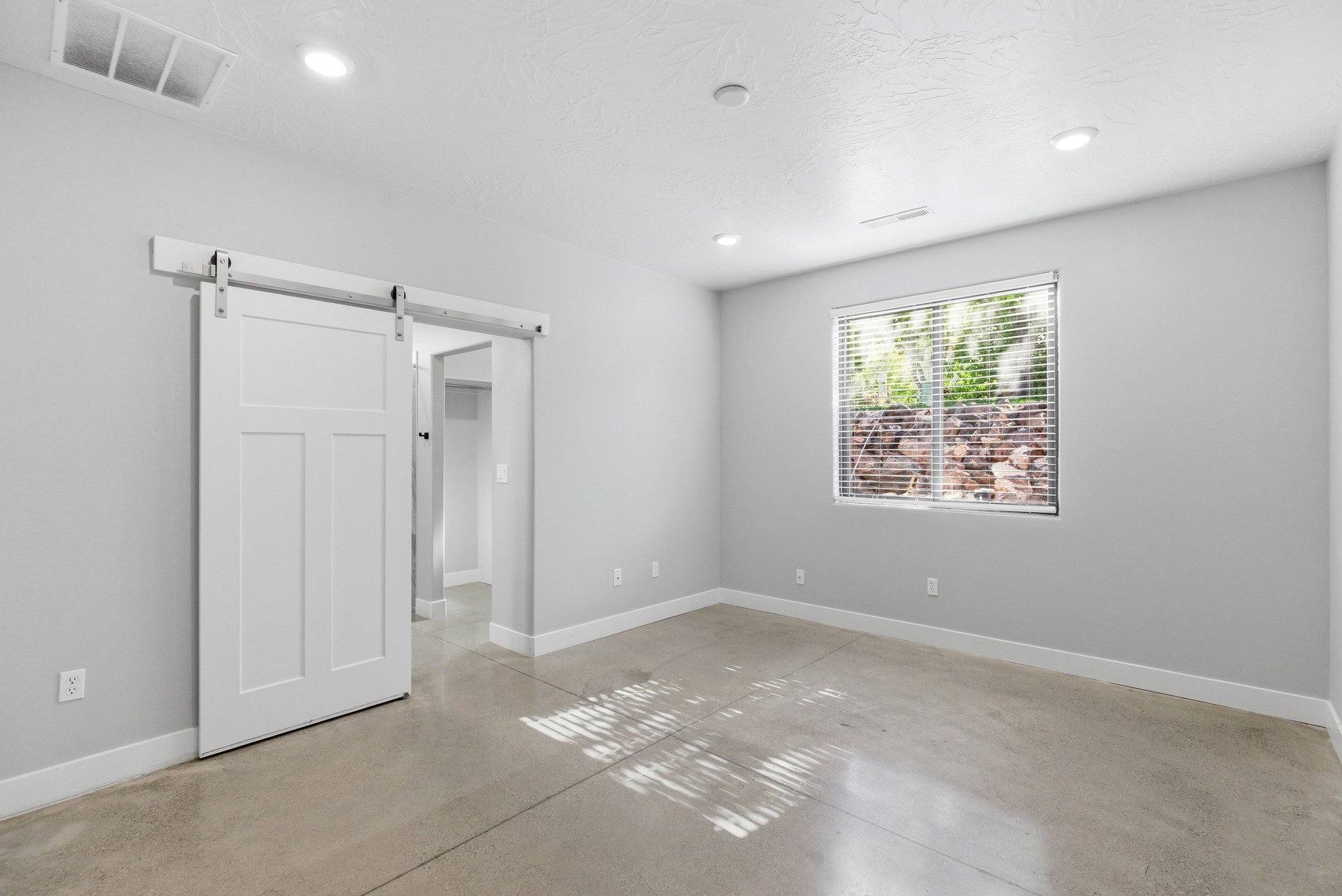  Modern Single Family Home with Easy Access to HWY 7&9 - 物件實景