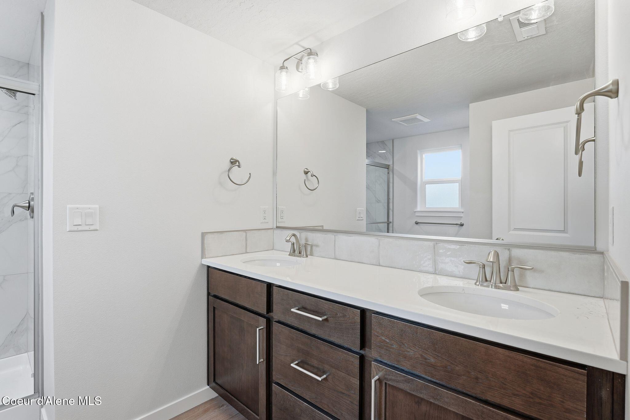 Coeur D'alene, Idaho, 83815, United States, 3 Bedrooms Bedrooms, ,Residential,For Sale,1991983