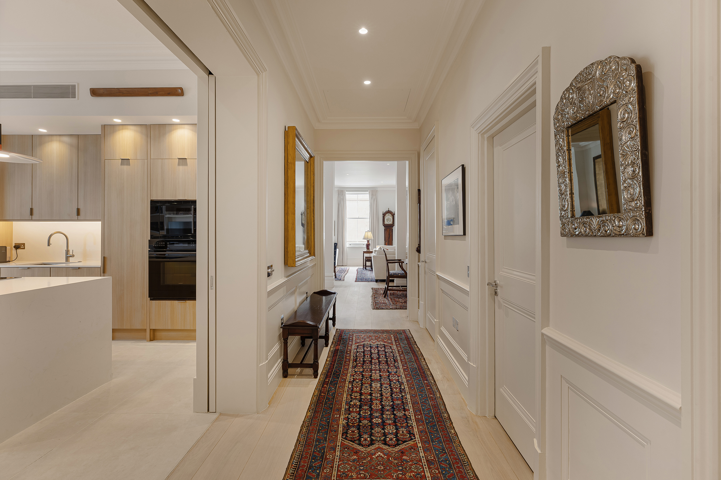  A Generous Three-Bedroom Apartment in Ennismore Gardens - 物件實景
