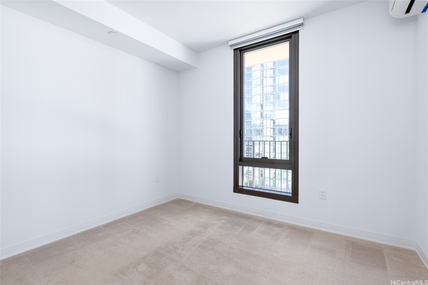 Honolulu, Hawaii, 96814, United States, 1 Bedroom Bedrooms, ,1 BathroomBathrooms,Residential,For Sale,1890945