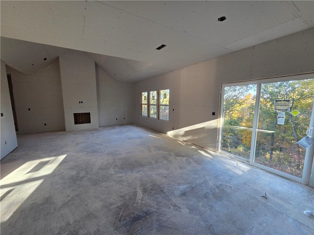 Bella Vista, Arkansas, 72715, United States, 3 Bedrooms Bedrooms, ,3 BathroomsBathrooms,Residential,For Sale,1996928