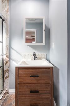 Los Angeles, California, 90019, United States, 2 Bedrooms Bedrooms, ,2 BathroomsBathrooms,Residential,For Sale,2001509