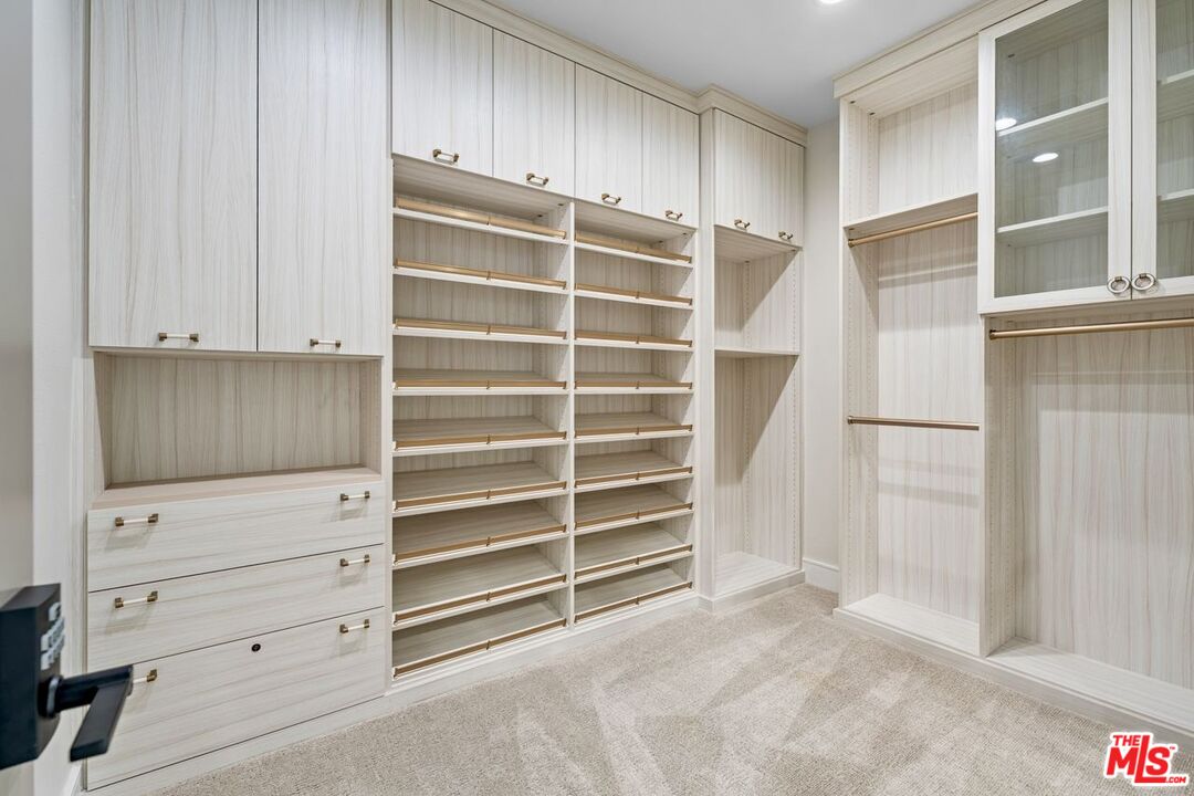 Palm Desert, California, 92211, United States, 3 Bedrooms Bedrooms, ,4 BathroomsBathrooms,Residential,For Sale,1997361