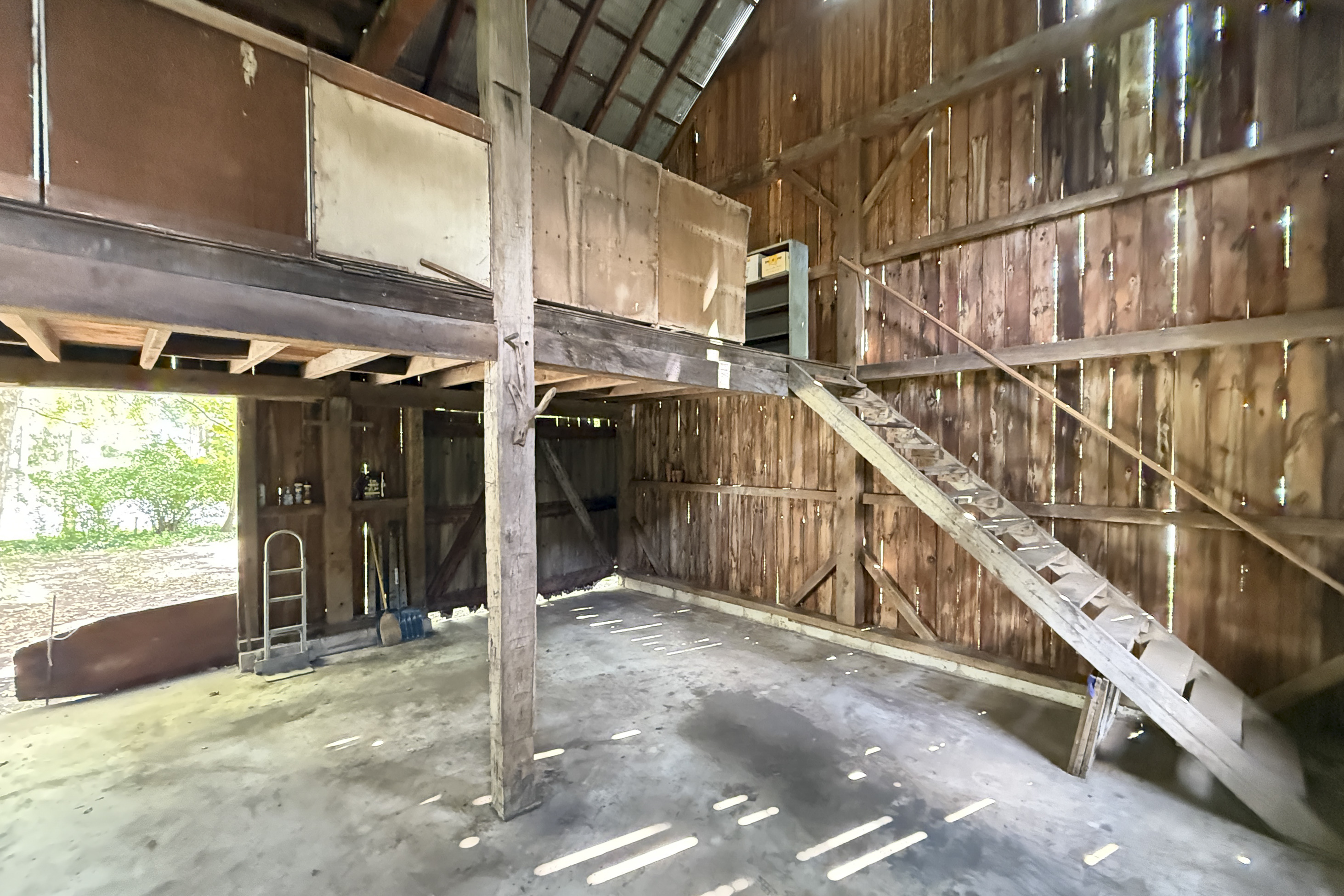 An Early American Treasure on a Lovely Lot with a Barn - 物件實景