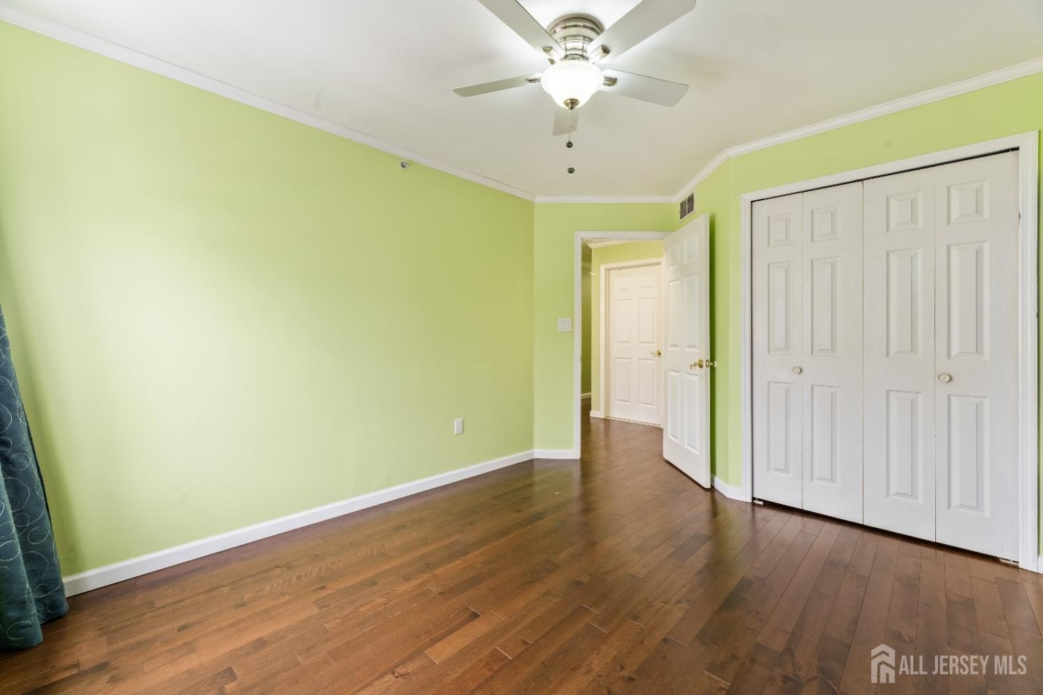 Edison, New Jersey, 08820, United States, 3 Bedrooms Bedrooms, ,3 BathroomsBathrooms,Residential,For Sale,2005666