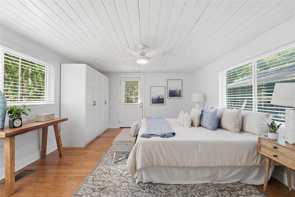 Winter Park, Florida, 32789, United States, 3 Bedrooms Bedrooms, ,2 BathroomsBathrooms,Residential,For Sale,1987526