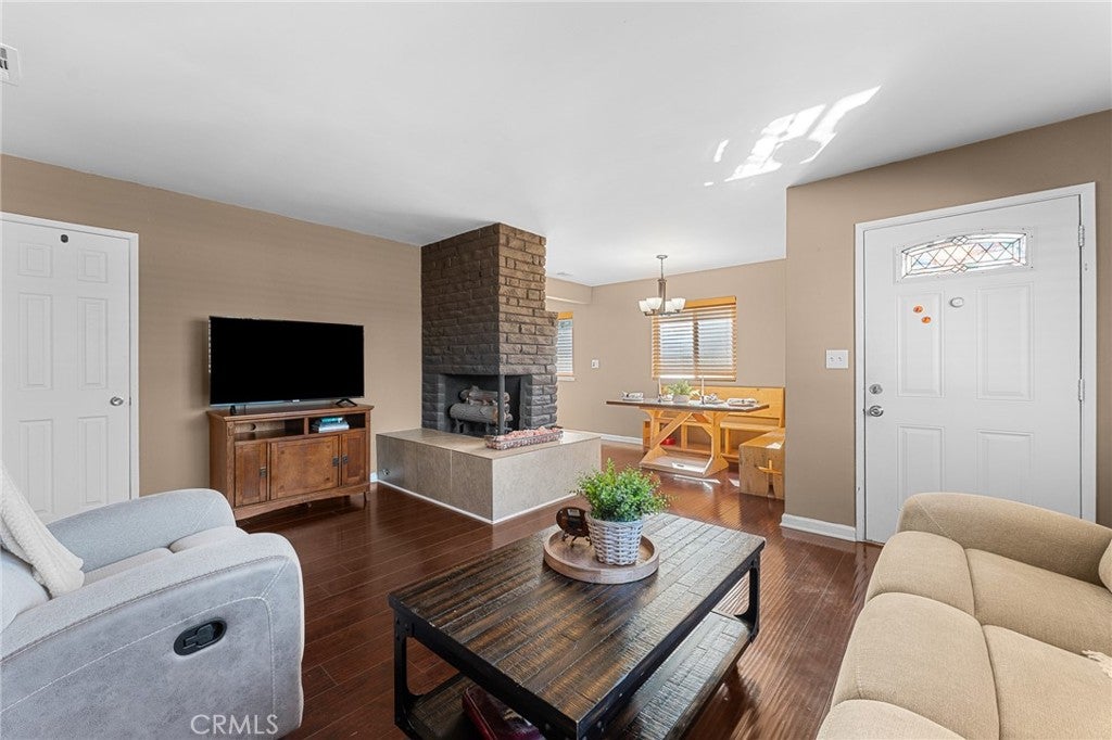 Redlands, California, 92374, United States, 4 Bedrooms Bedrooms, ,2 BathroomsBathrooms,Residential,For Sale,1987095