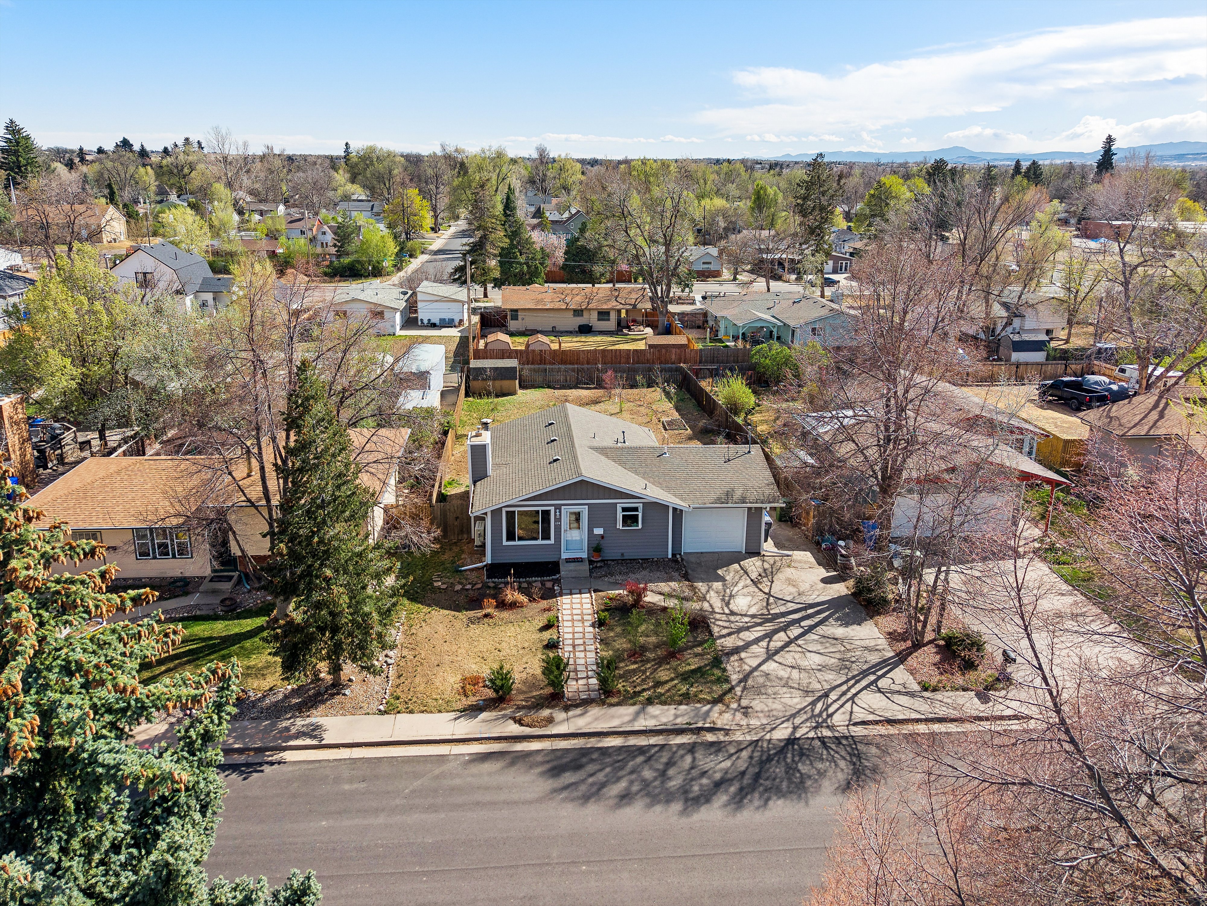  Darling Ranch in the Heart of Old Town Loveland - 物件實景