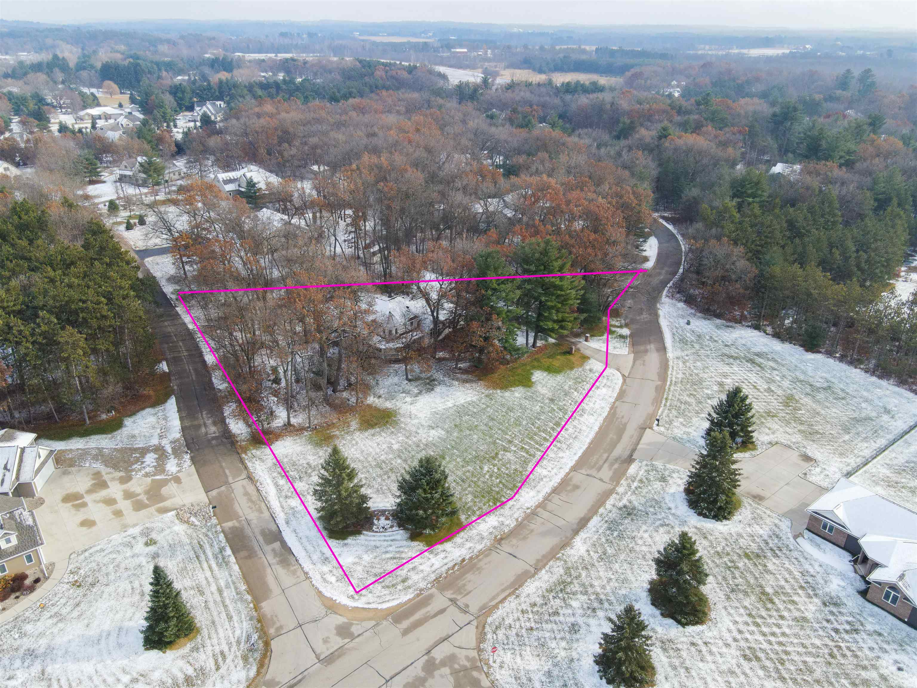 NEW LONDON, Wisconsin, 54961, United States, 3 Bedrooms Bedrooms, ,4 BathroomsBathrooms,Residential,For Sale,1996167