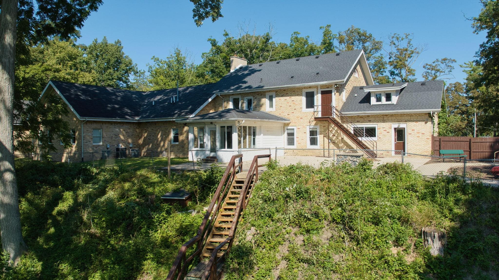 Midland, Michigan, 48640, United States, 9 Bedrooms Bedrooms, ,5 BathroomsBathrooms,Residential,For Sale,1943918