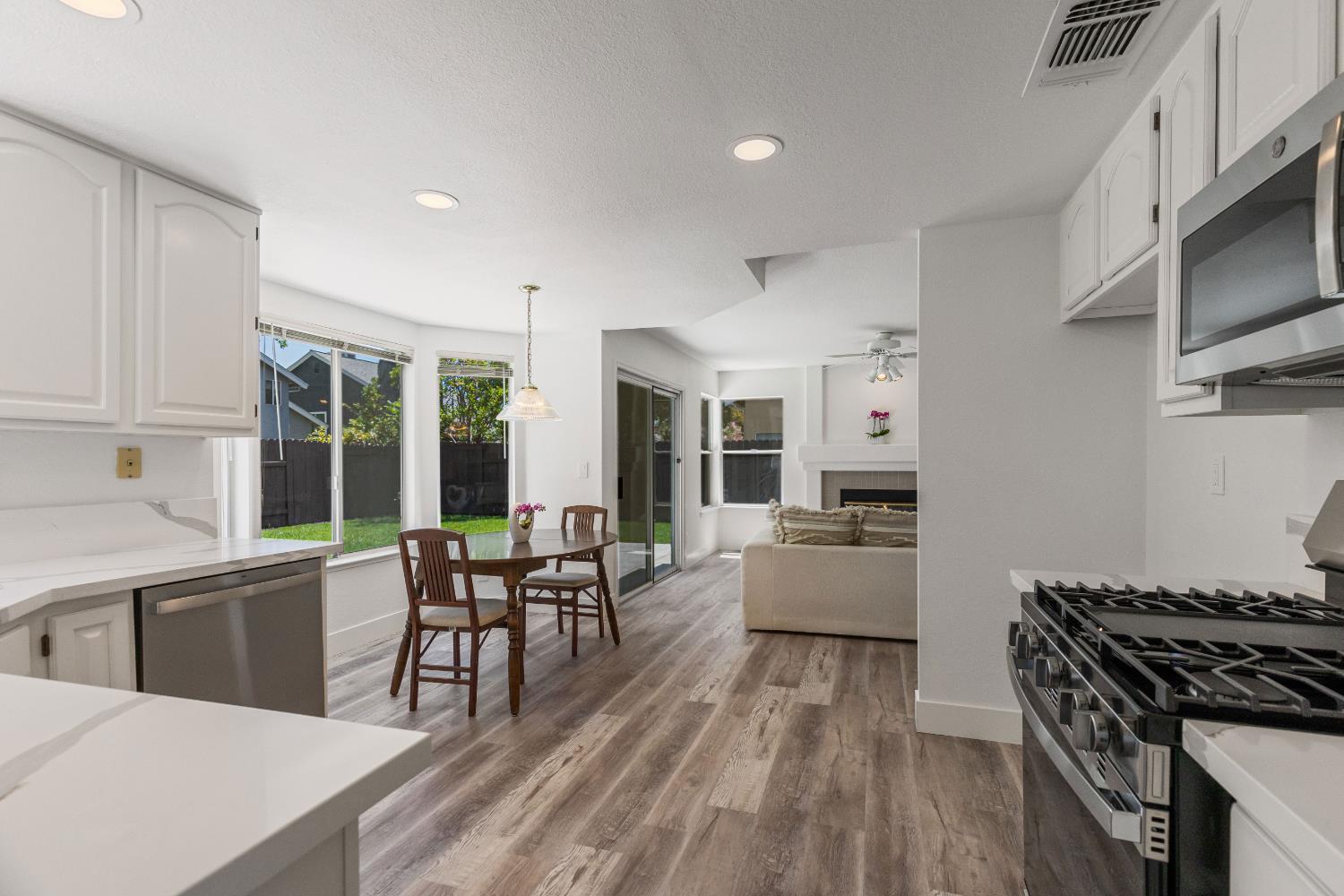 Roseville, California, 95747, United States, 3 Bedrooms Bedrooms, ,3 BathroomsBathrooms,Residential,For Sale,1976099