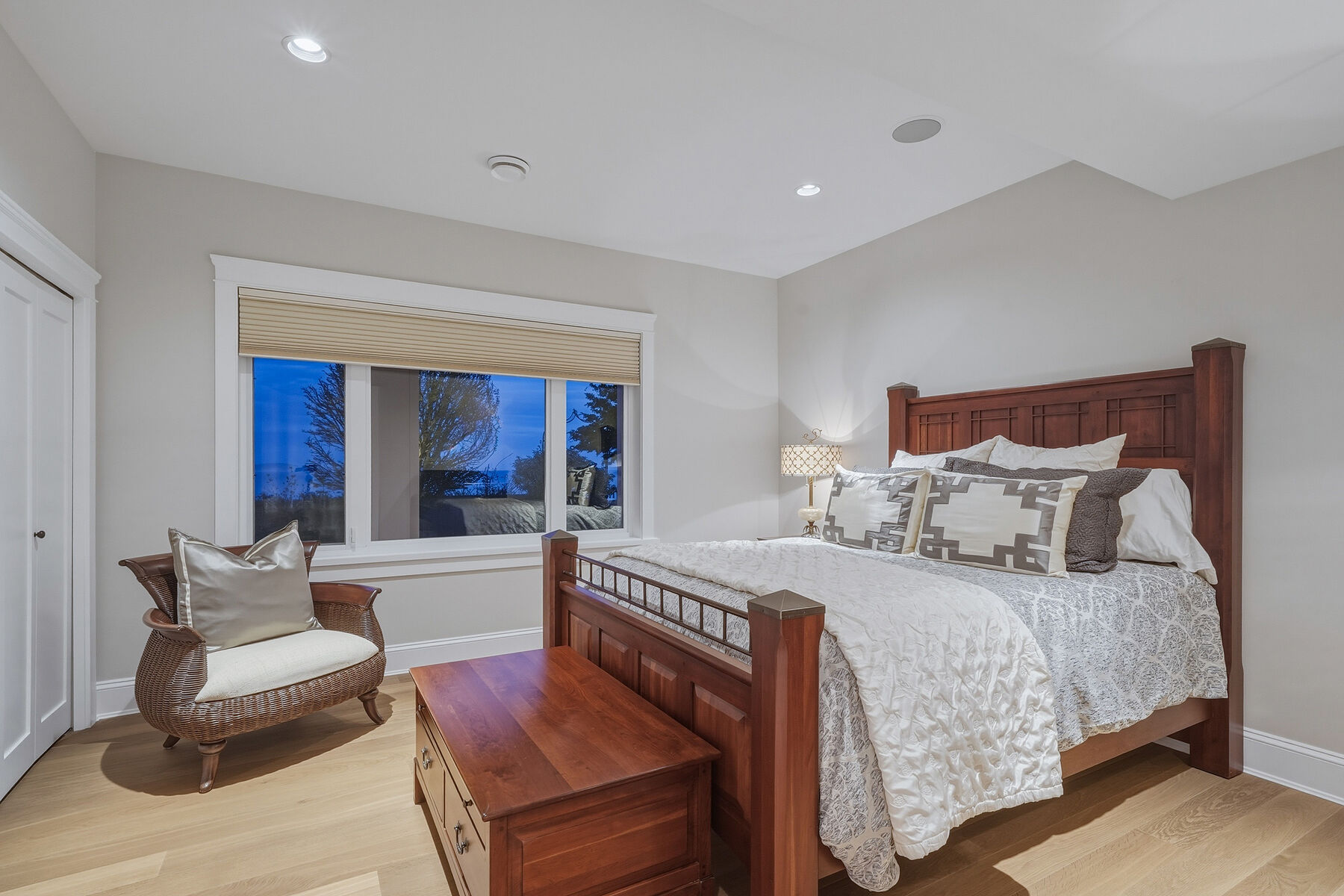  West Coast Oceanfront Home - 物件實景