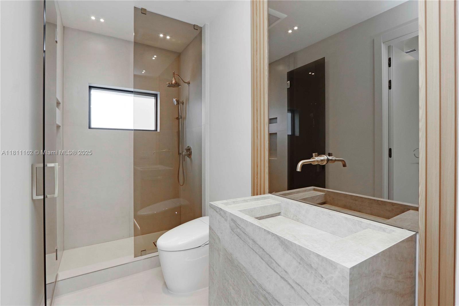 Miami, Florida, 33129, United States, 4 Bedrooms Bedrooms, ,5 BathroomsBathrooms,Residential,For Sale,1839083