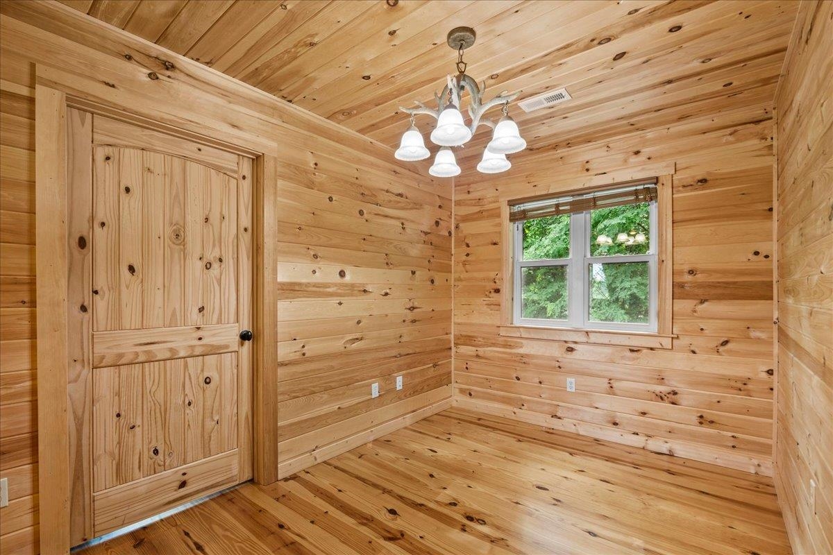 Cleveland, South Carolina, 29635, United States, 3 Bedrooms Bedrooms, ,3 BathroomsBathrooms,Residential,For Sale,1977097