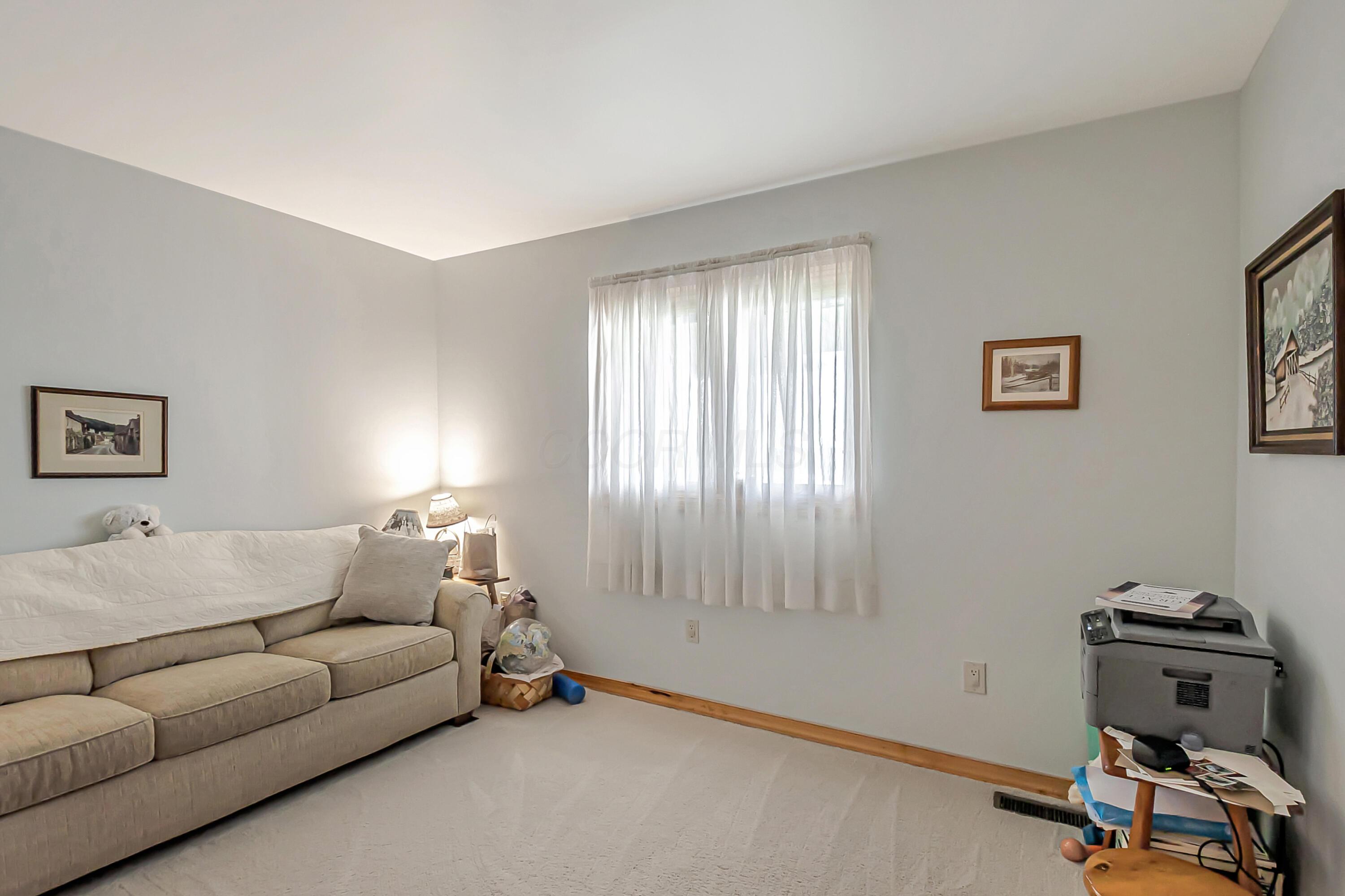 Zanesville, Ohio, 43701, United States, 4 Bedrooms Bedrooms, ,3 BathroomsBathrooms,Residential,For Sale,1766753